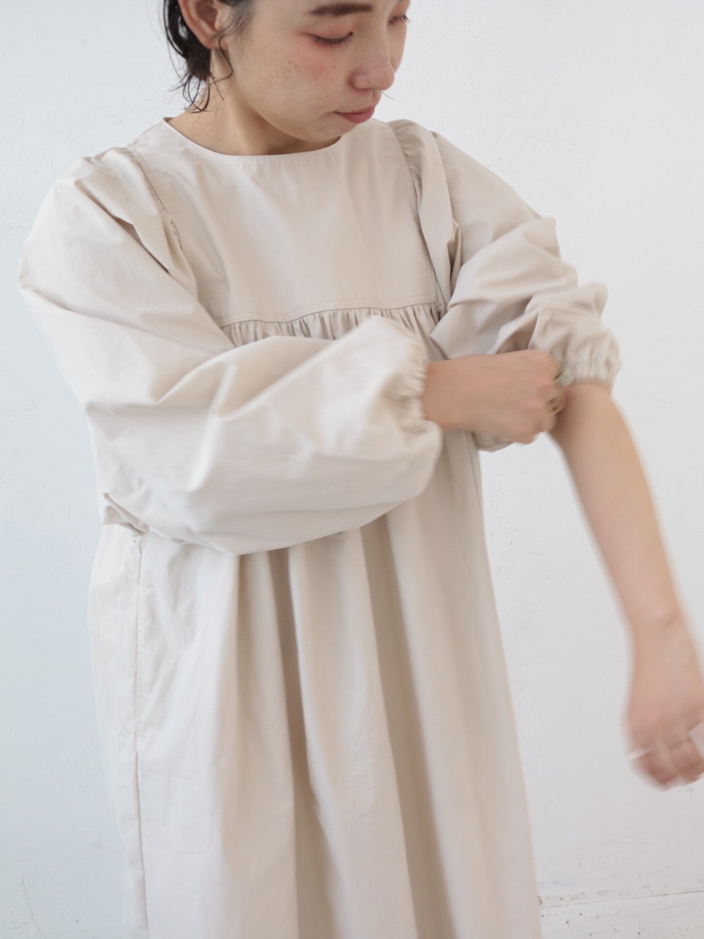 【予約販売　10月下旬発送】YARRA　ami×YARRA ギャザーワンピース　1554-282