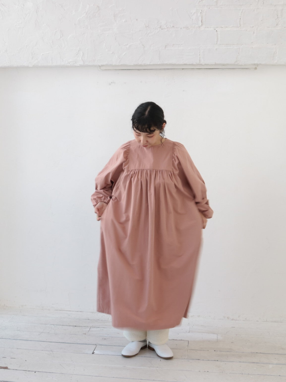 【予約販売　10月下旬発送】YARRA　ami×YARRA ギャザーワンピース　1554-282