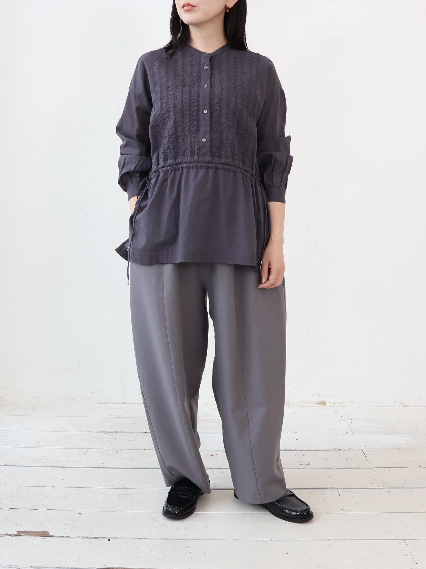 doux bleu　80Sボイル シャーリングピンタックブラウス　DB-2643-015