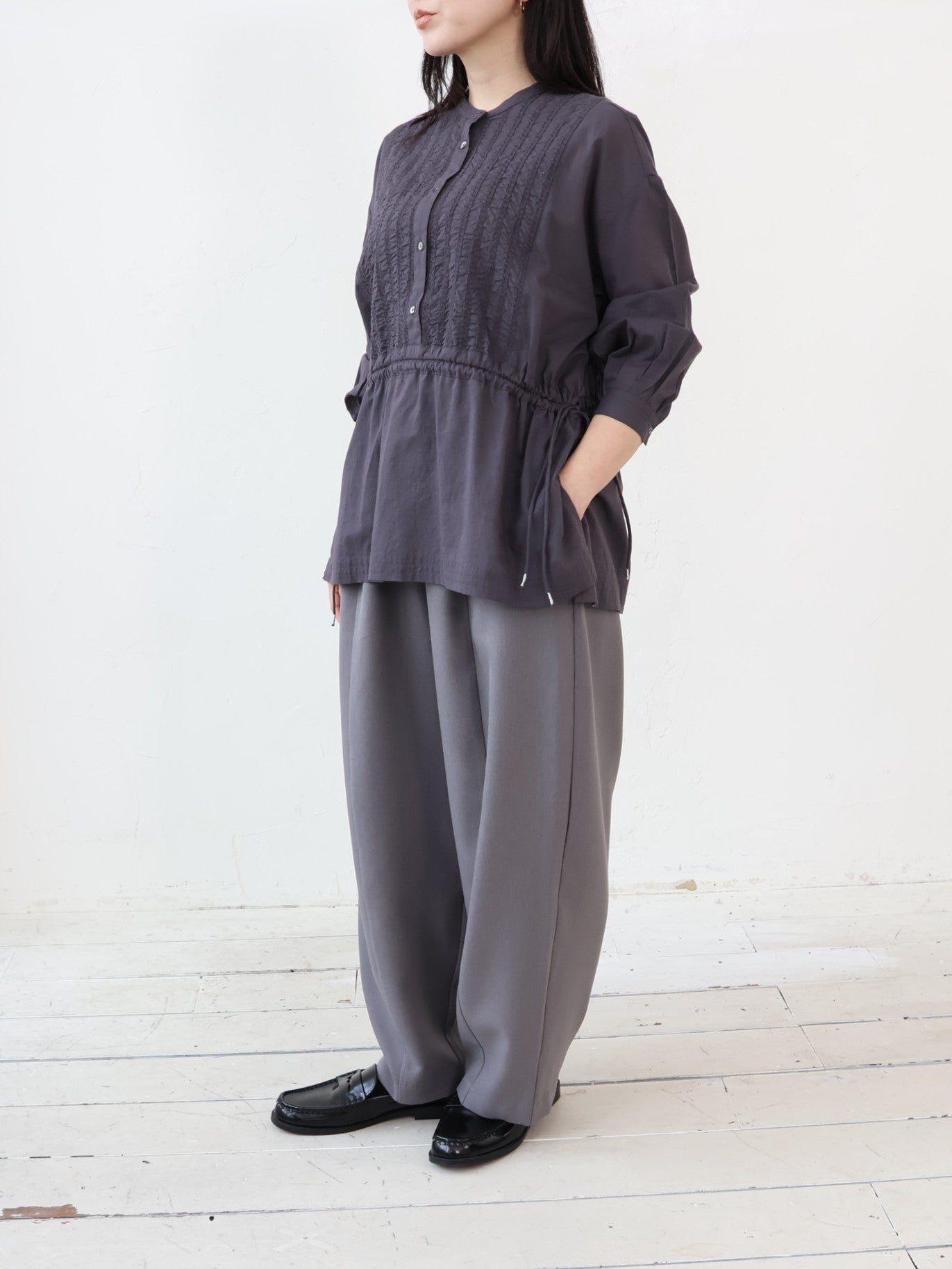 doux bleu　80Sボイル シャーリングピンタックブラウス　DB-2643-015