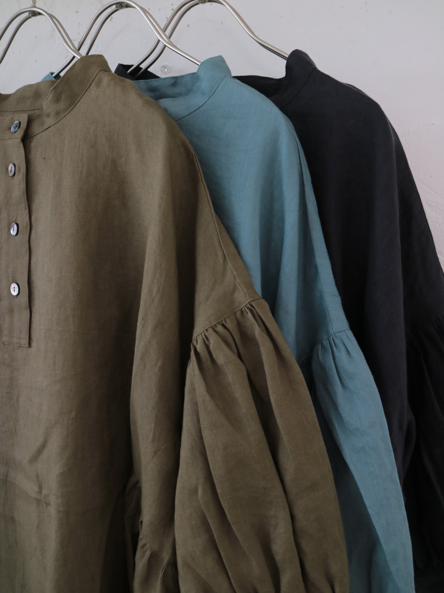 YARRA　ツヤリネンギャザーワンピース　YR-1614-226