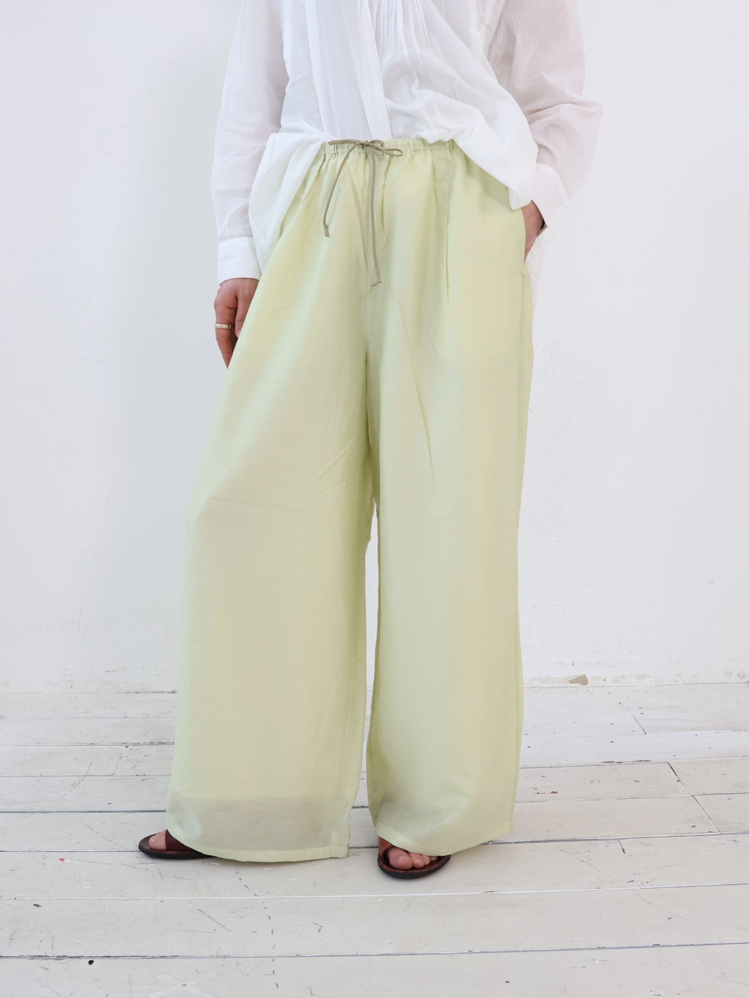 doux bleu　シアーワイドイージーパンツ　DB-2615-037