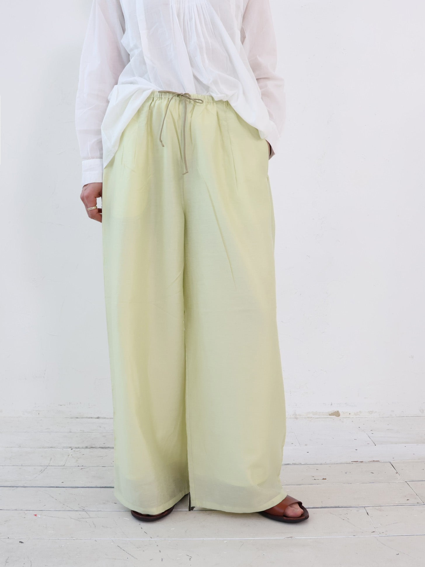 doux bleu　シアーワイドイージーパンツ　DB-2615-037