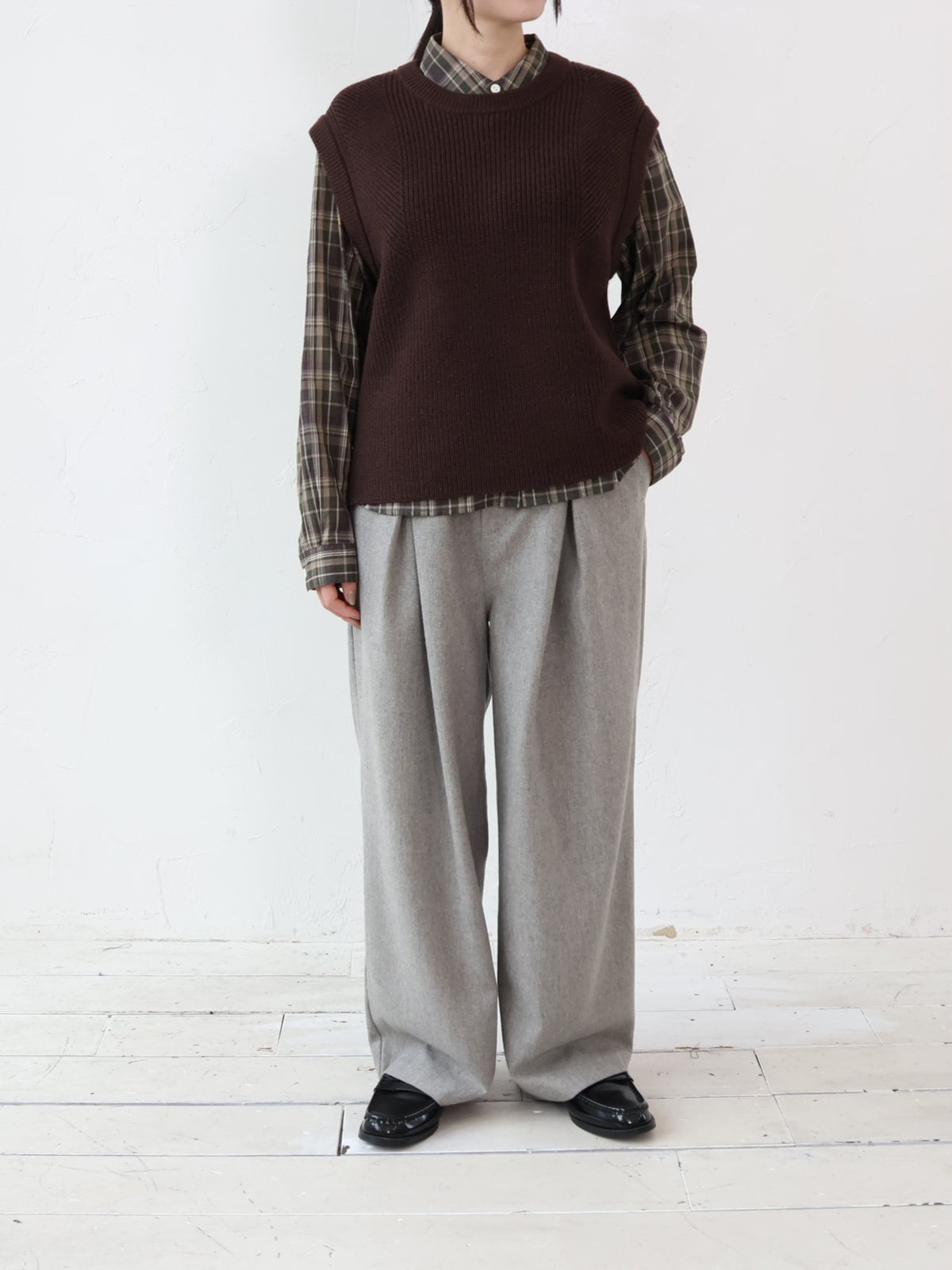 YARRA NEU　メリノウール畔編みニットベスト　NU-5658-433