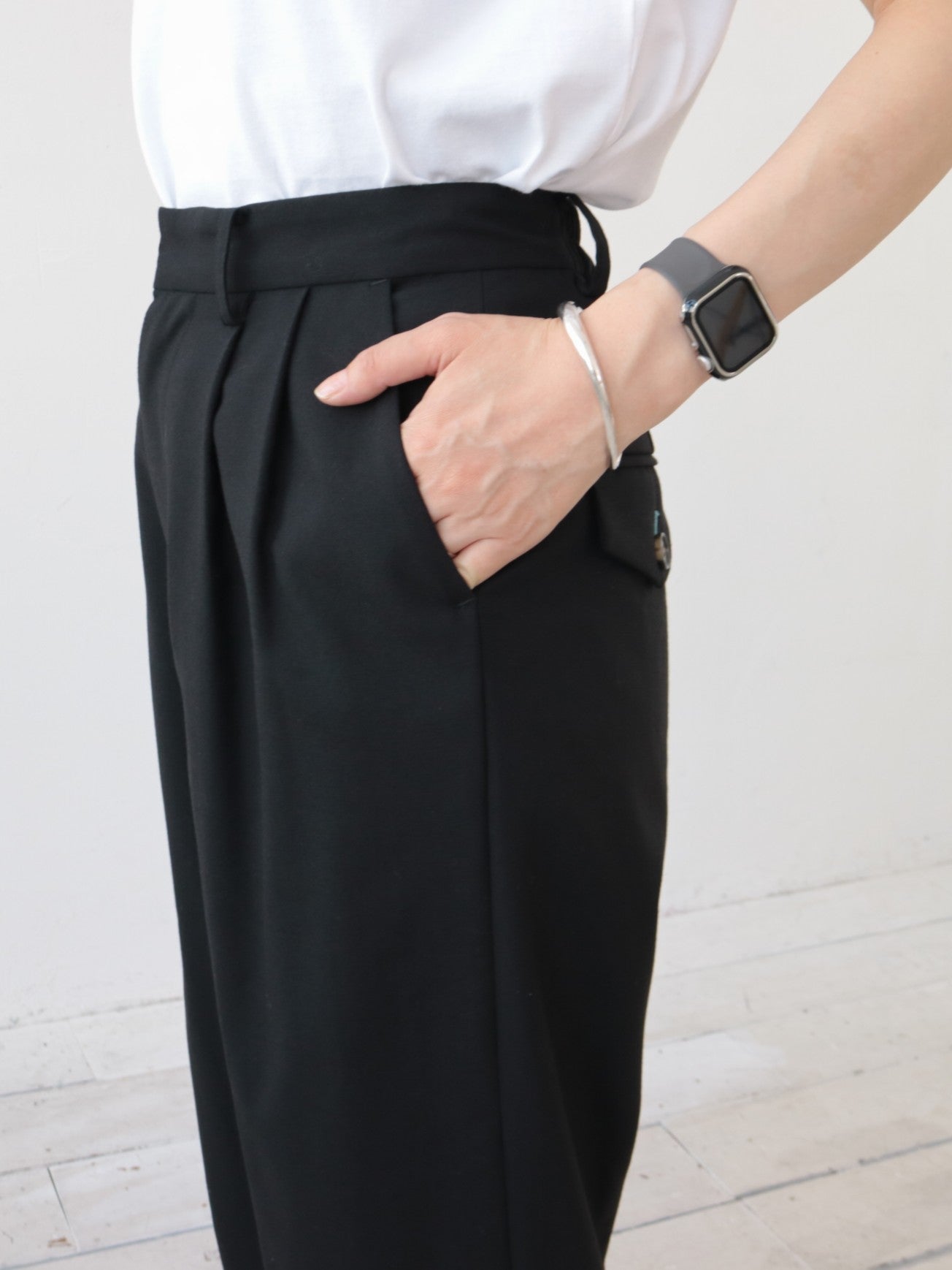 YARRA NEU　サマーウールタックパンツ　NU-5615-422