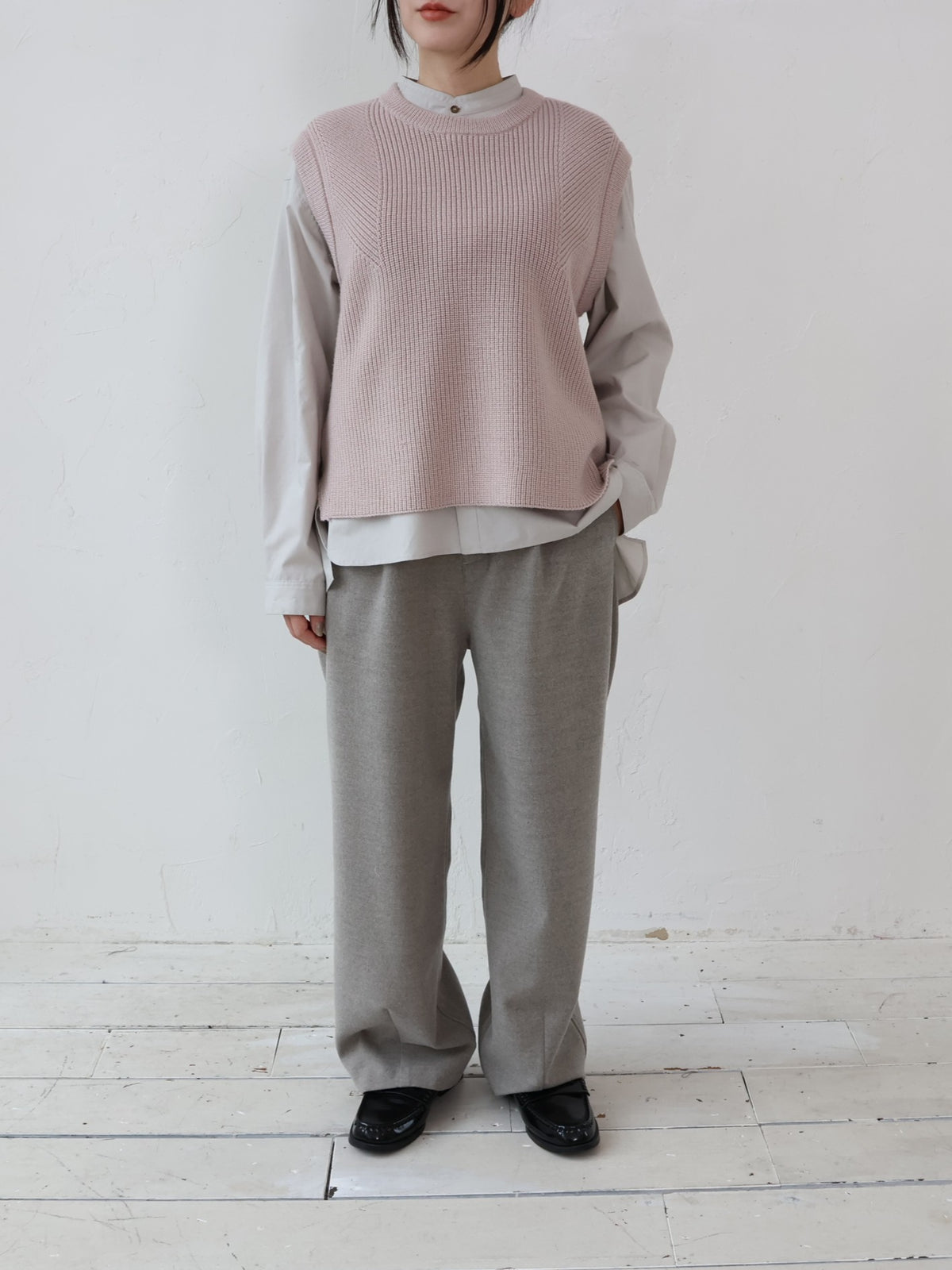 YARRA NEU　メリノウール畔編みニットベスト　NU-5658-433