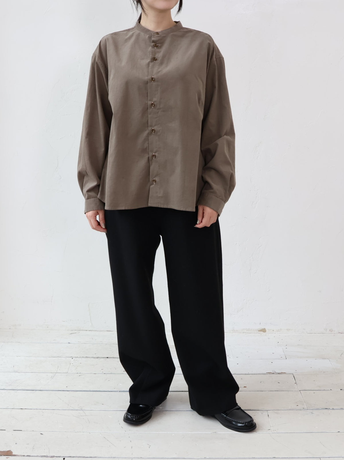 YARRA NEU　裾ダーツ微起毛パンツ　NU-5655-440
