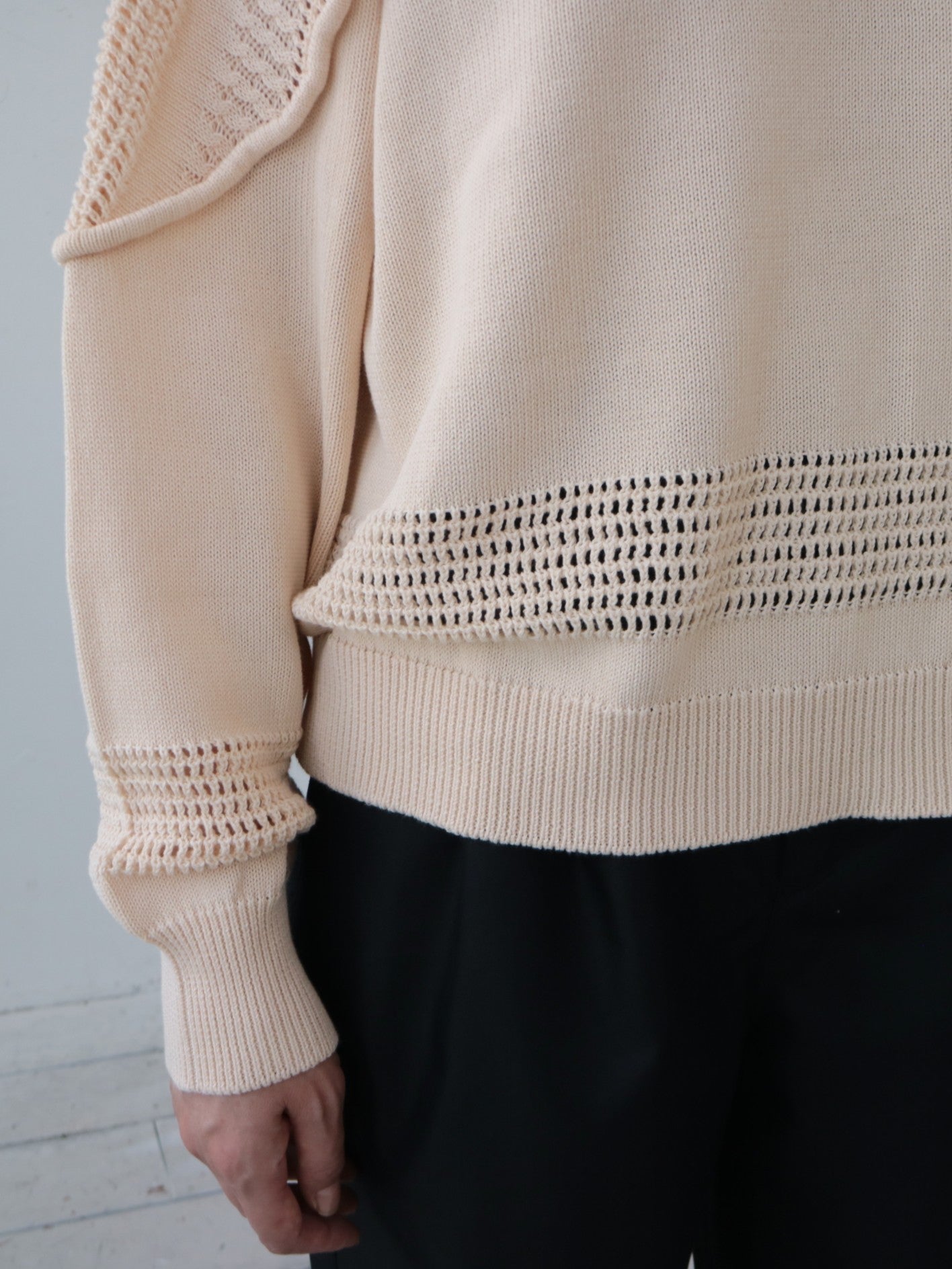 YARRA NEU　透かし編みヨークニットプルオーバー　NU-5612-407