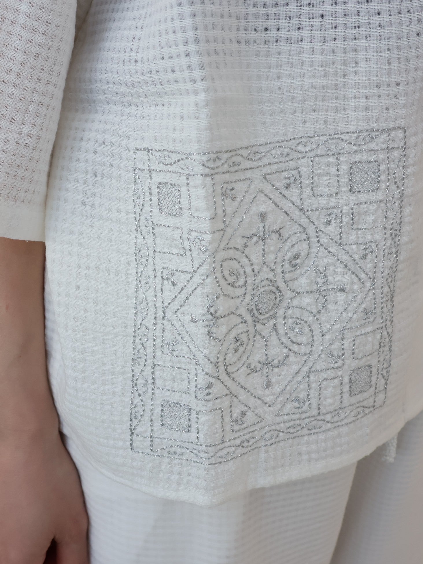 YARRA　INDIA開襟ラメ刺繡シャツ　YR-1623-269