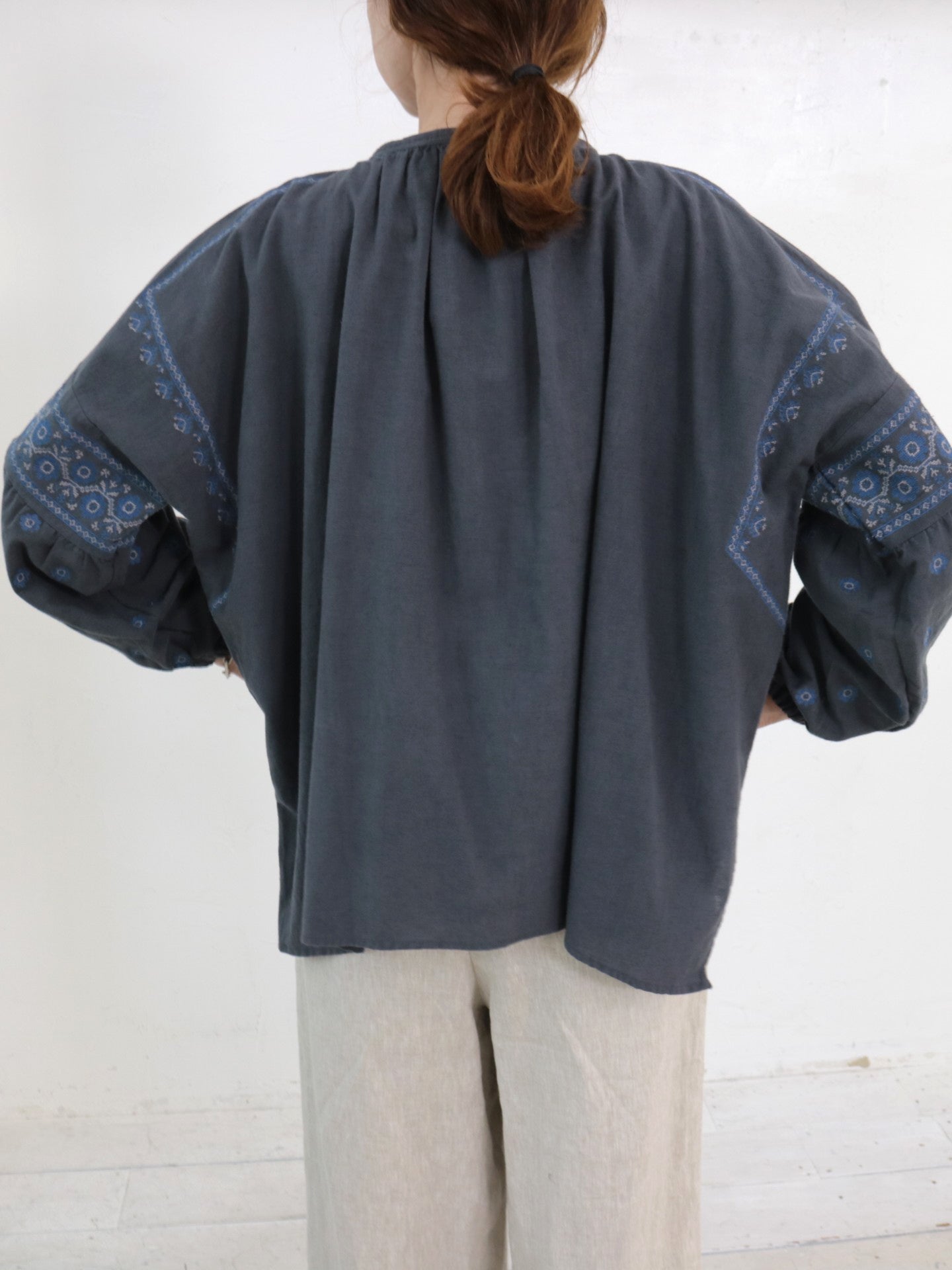 doux bleu　C/L クロスステッチ刺繍ブラウス　DB-2613-015