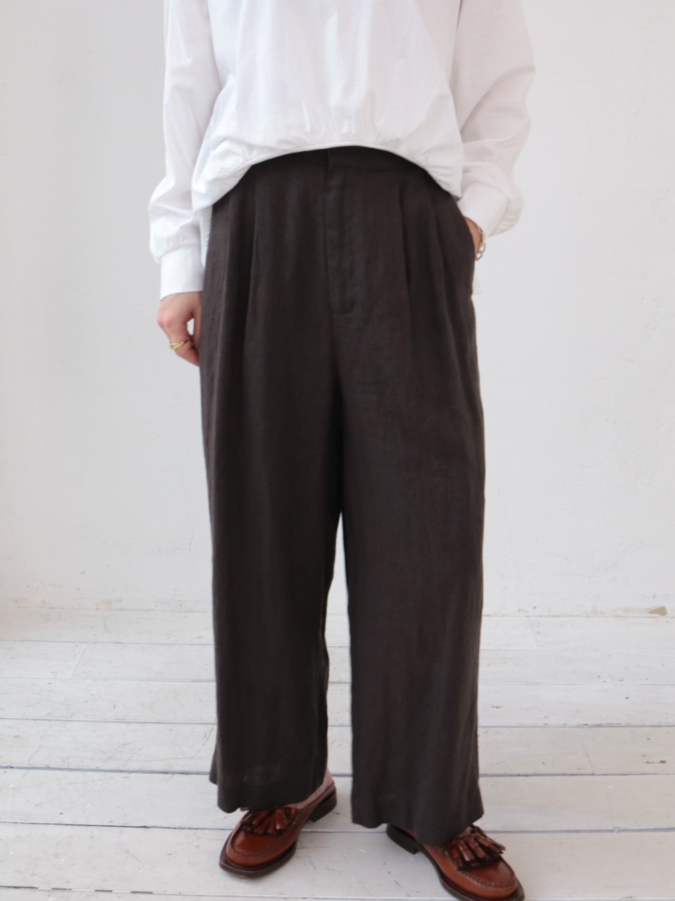 doux bleu　クラシックリネン Wタックパンツ　DB-2615-005