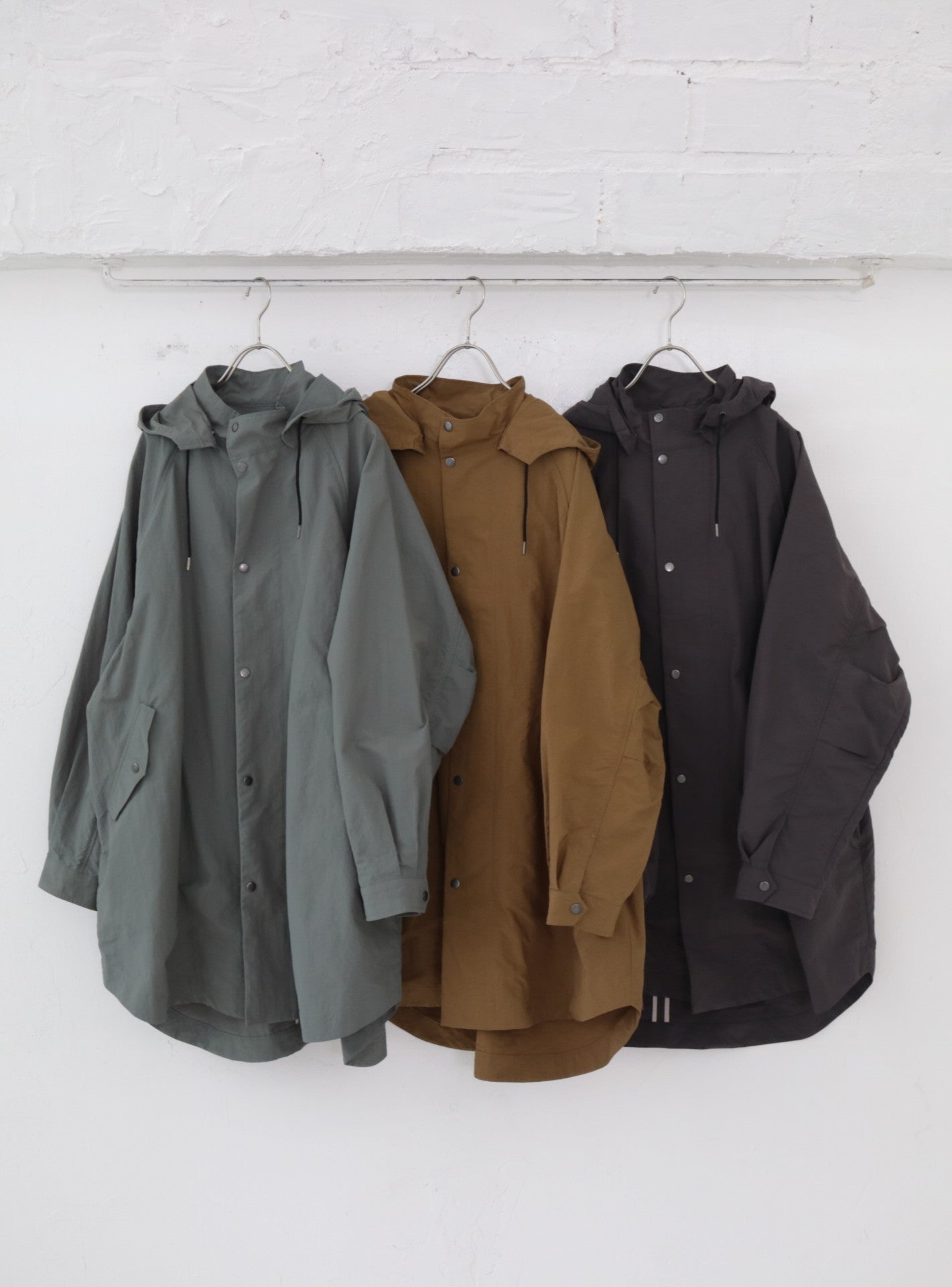 YARRA NEU　フード付きナイロンポンチョ風コート　NU-5547-414