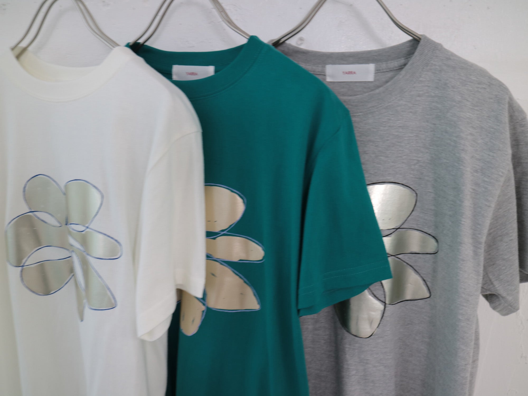 YARRA　フラワー箔Tシャツ　YR-1621-254
