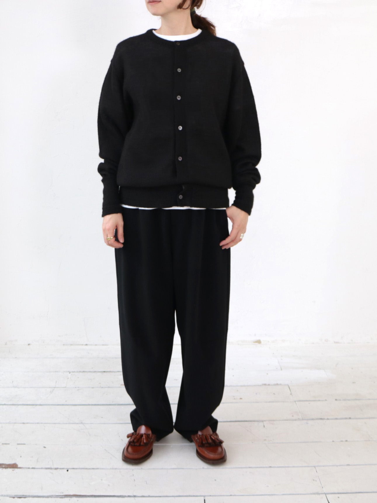 YARRA NEU ブラックアルパカニットカーディガン NU-5552-430