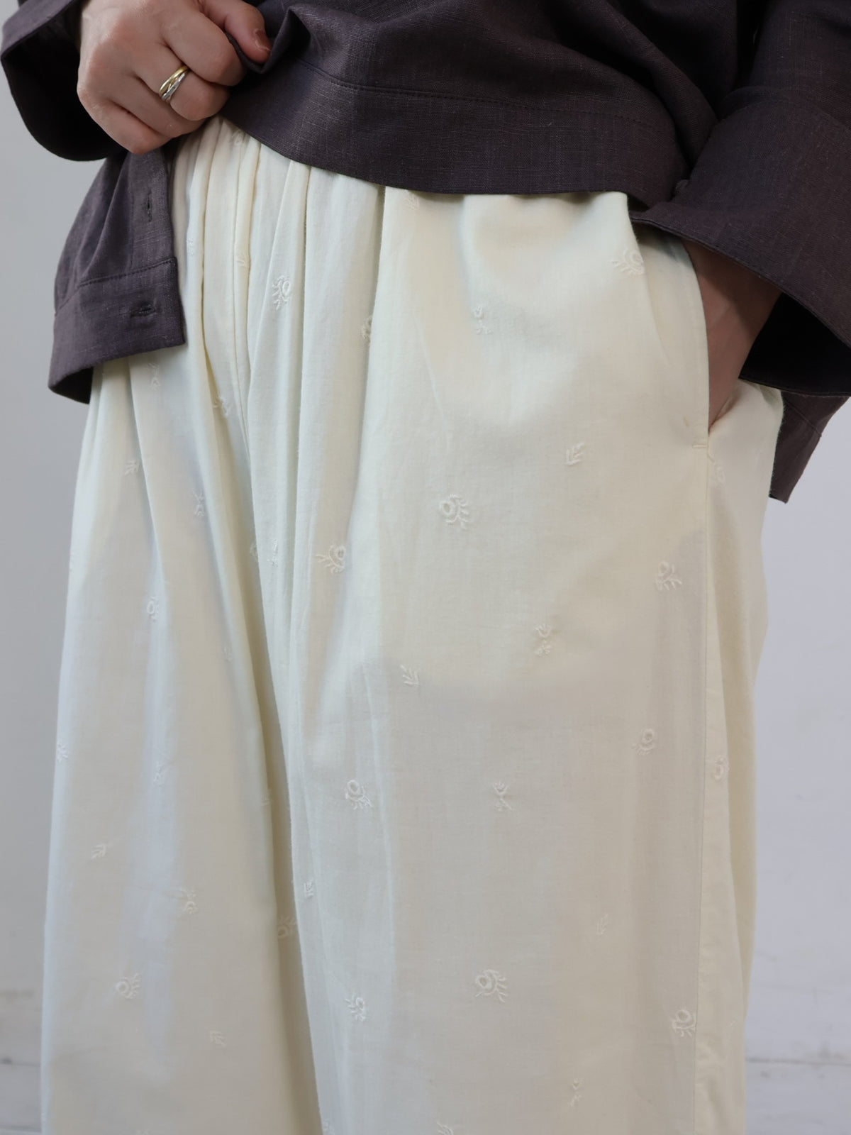 YARRA　INDIAビーズ刺繍パンツ　YR-1645-213