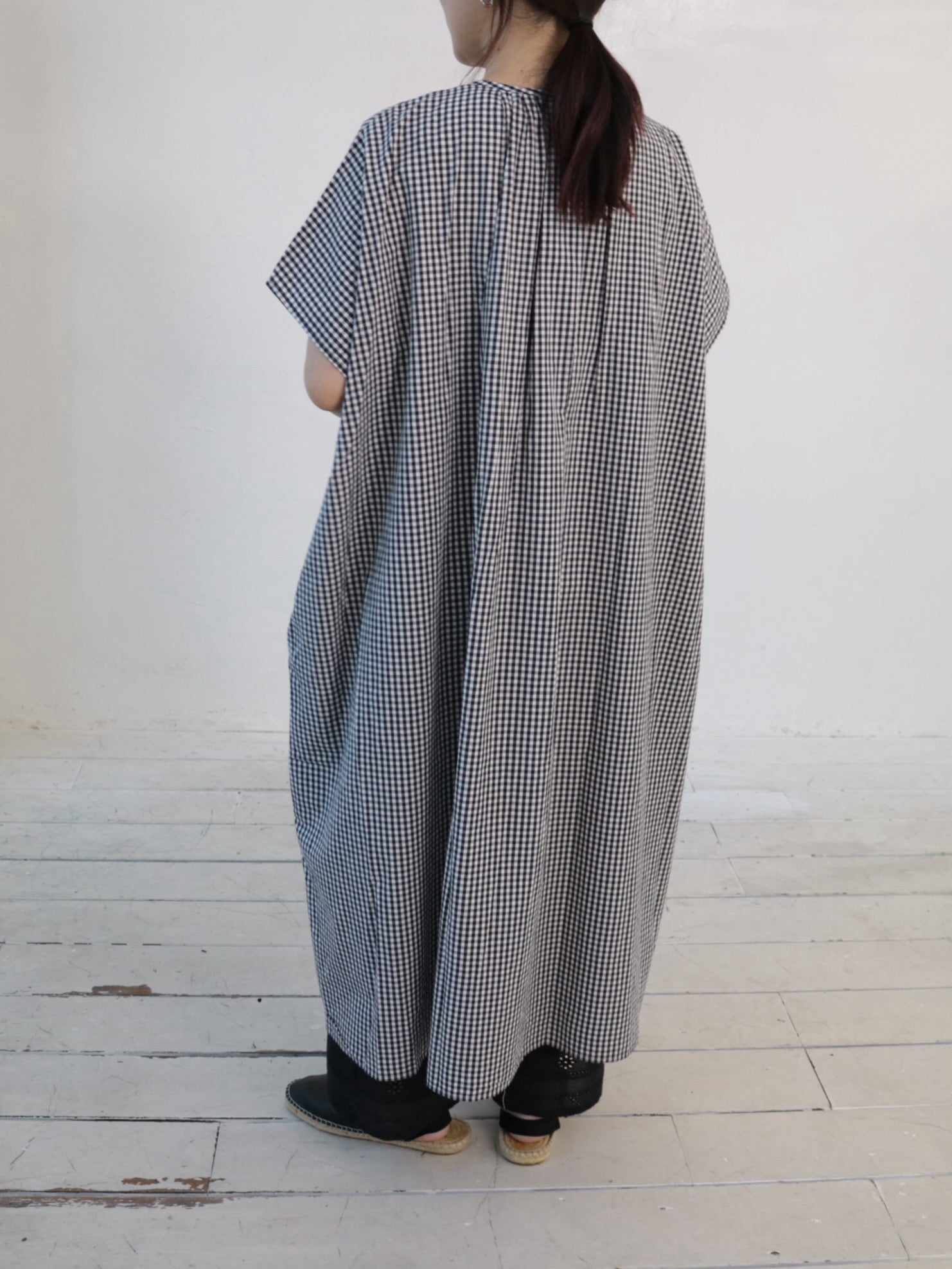 YARRA ヤラ スタンドフリル ピンタック リネン コットン シャツワンピース 14143269_top.jpg