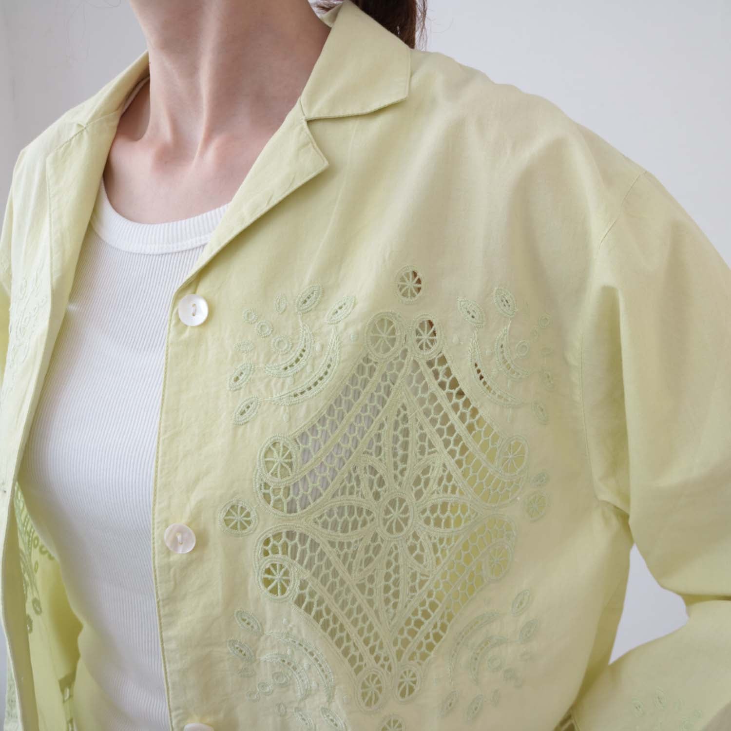 doux bleu　コットンカットワークレースシャツ　DB-2413-015