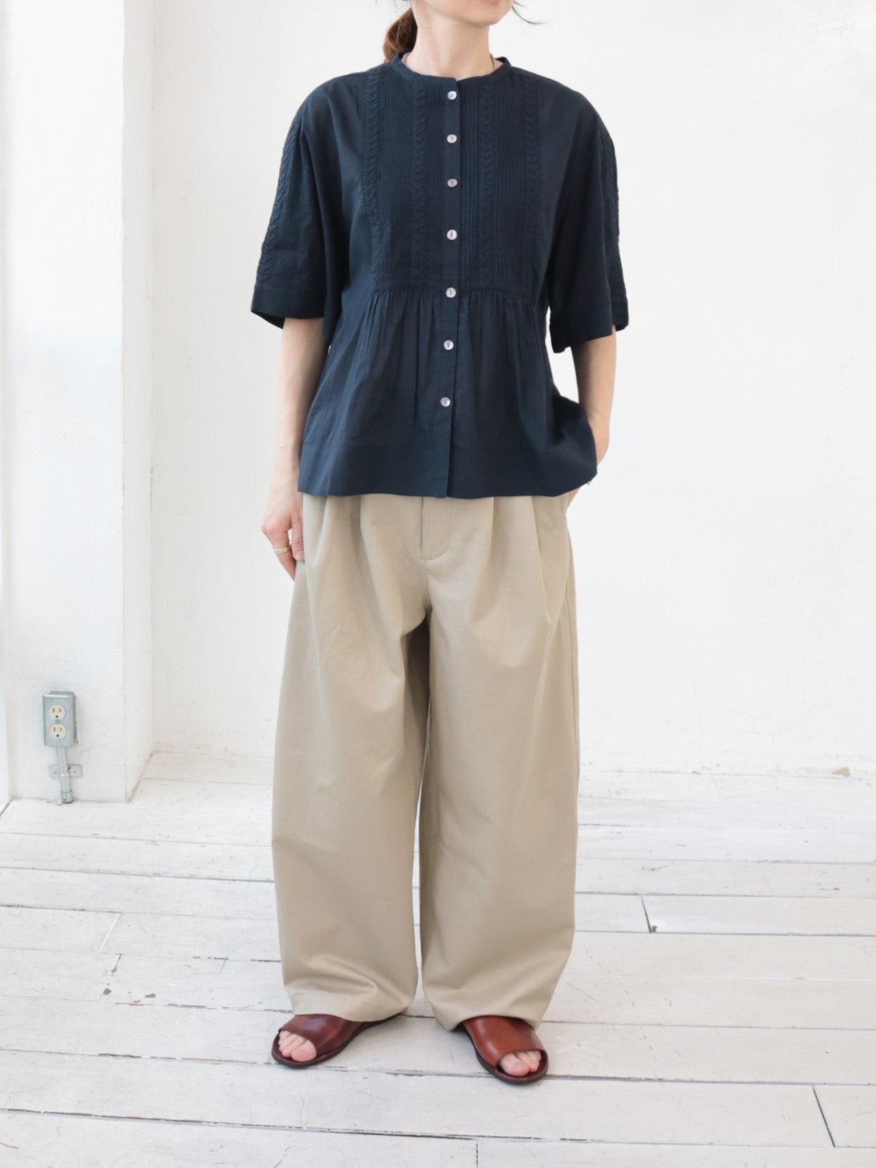 doux bleu　コットンボイル/ピンタックブラウス　DB-2623-063
