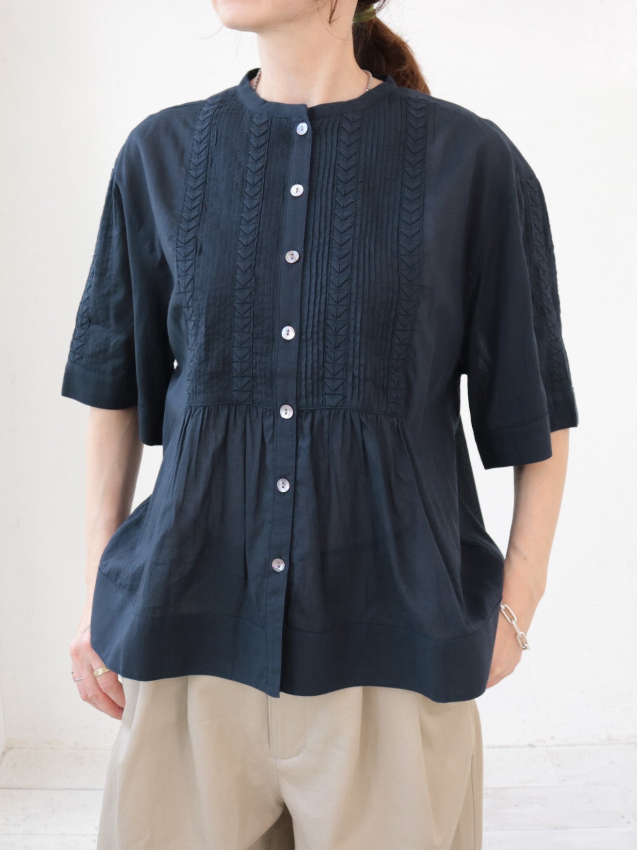 doux bleu　コットンボイル/ピンタックブラウス　DB-2623-063