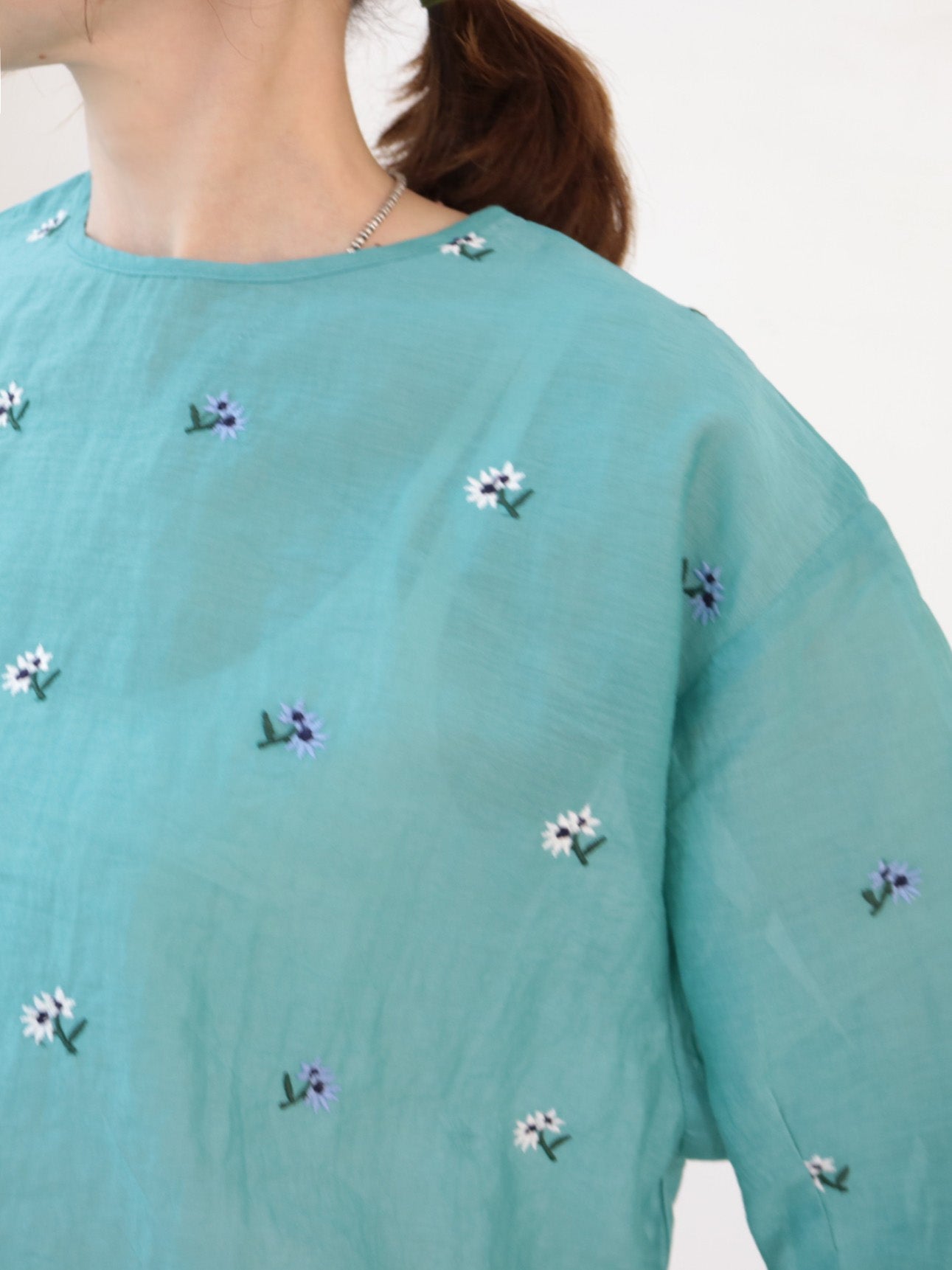 doux bleu　シアー刺繍ブラウス　　DB-2623-075