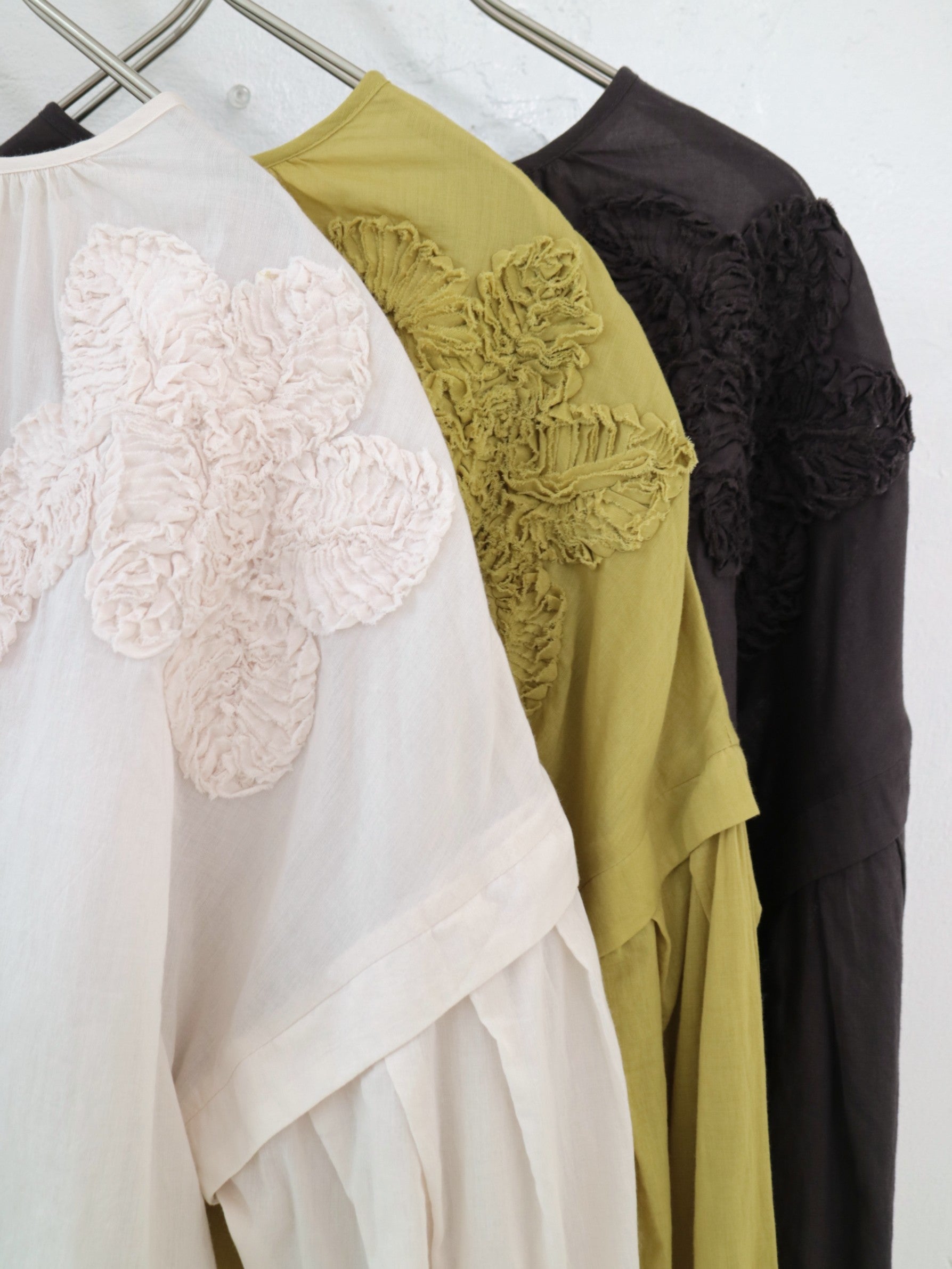 doux bleu　ストリング刺繍ブラウス　DB-2543-004