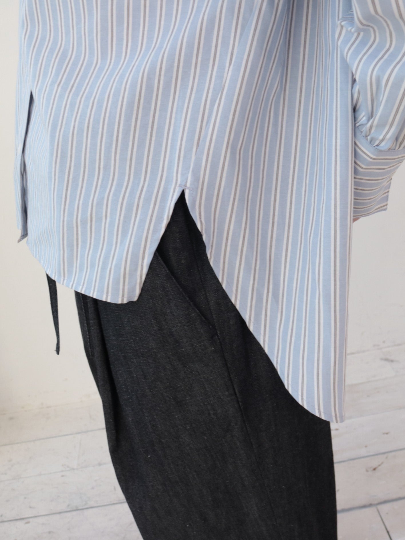 doux bleu　バックギャザーシャツ　DB-2543-028