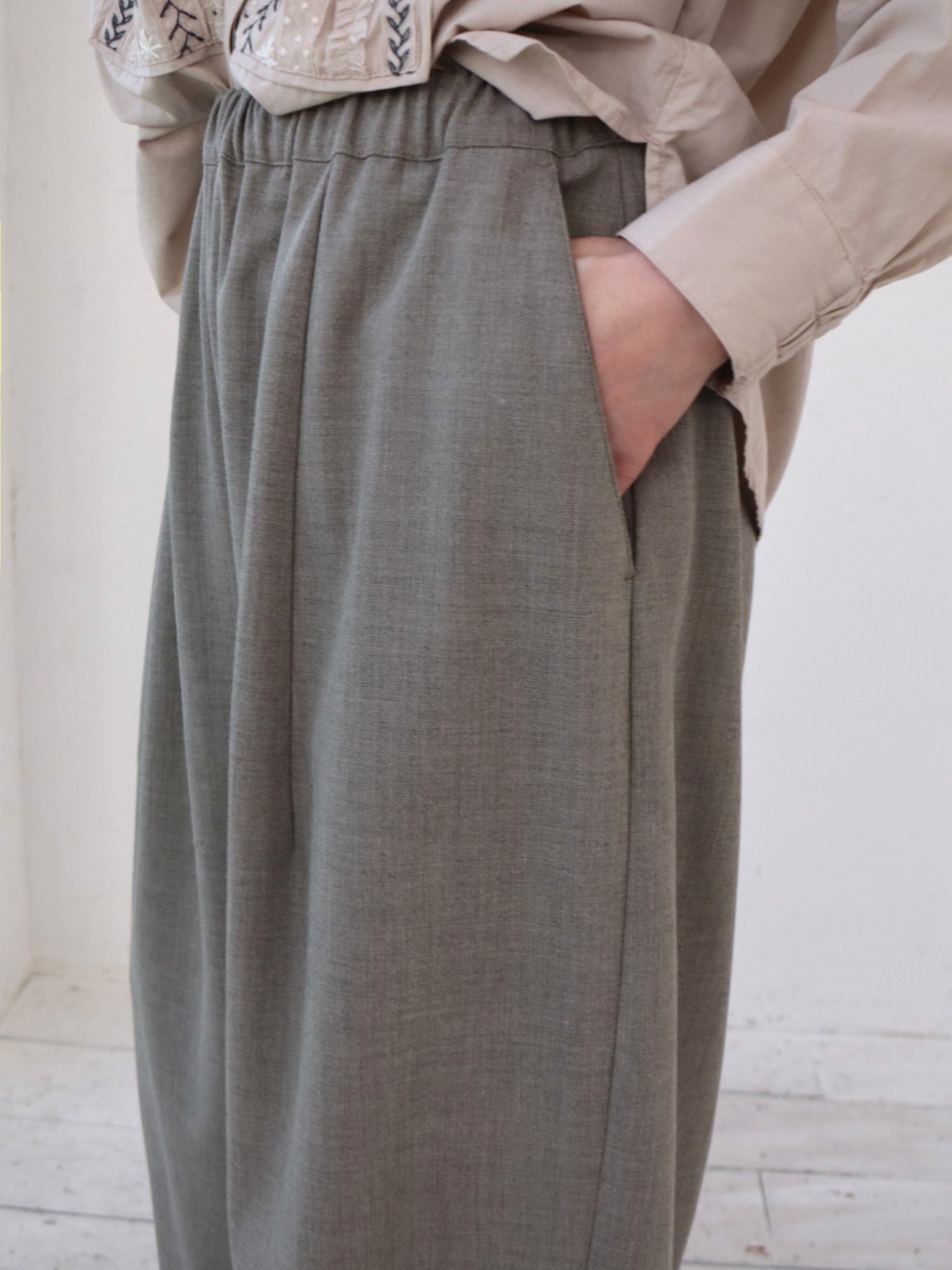 doux bleu　タックボリュームパンツ　DB-2545-024