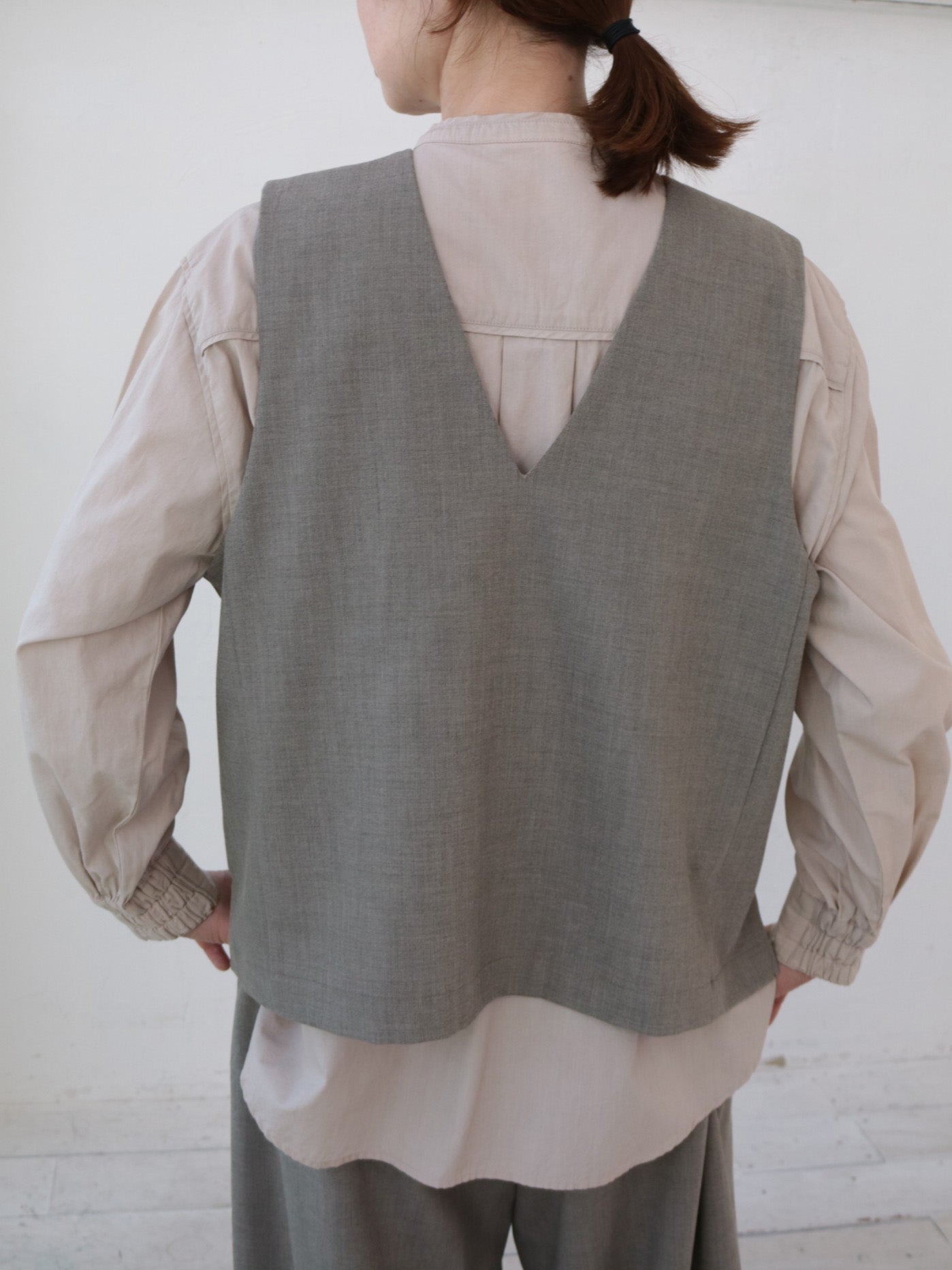 doux bleu　2WAY Vネックベスト　DB-2548-023