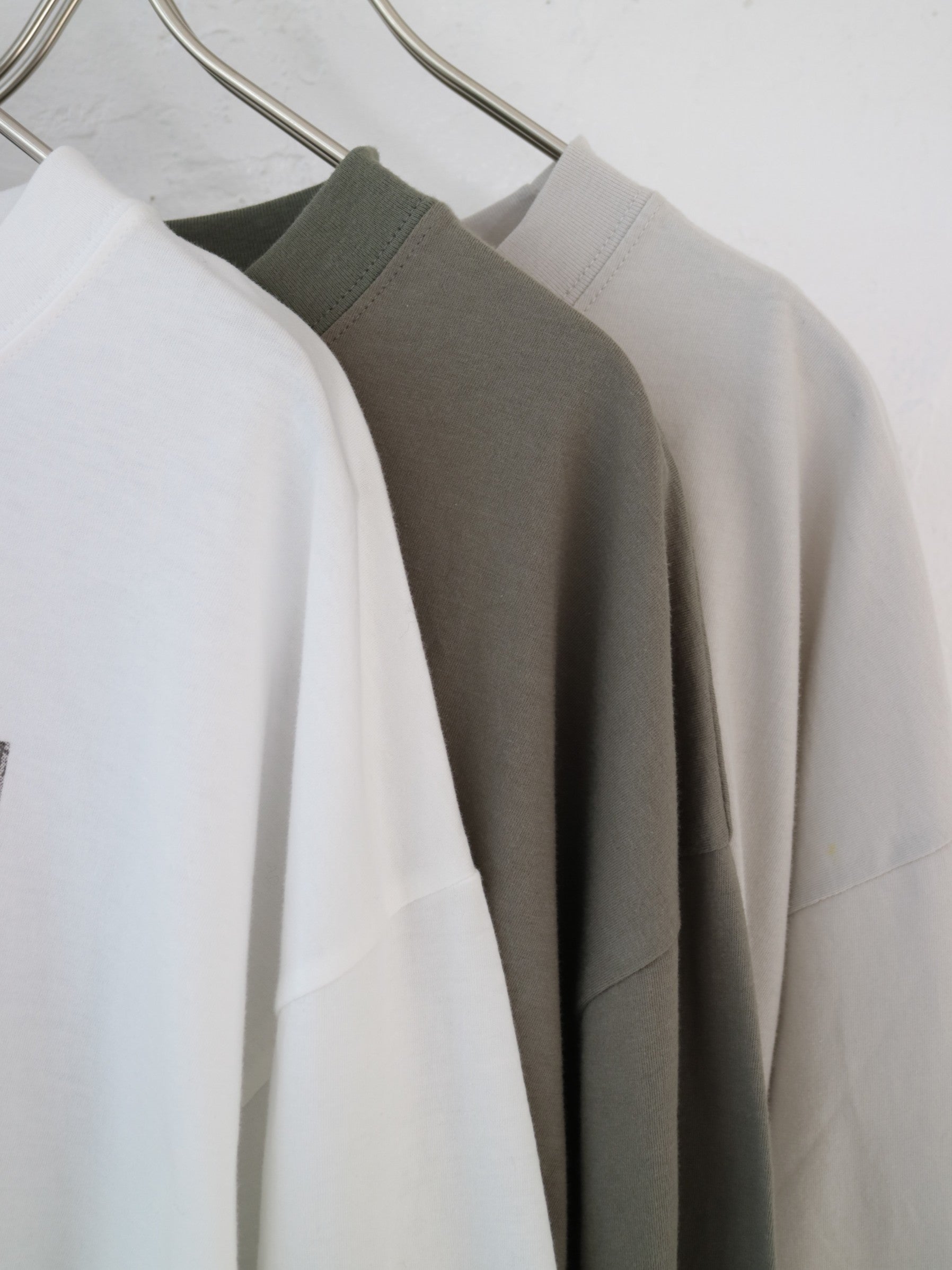 YARRA NEU　eveningフォトプリントロングTシャツ　NU-5641-402