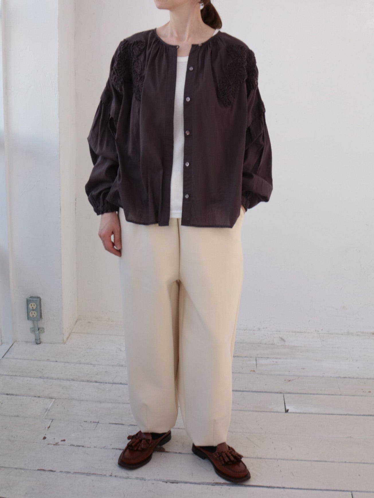 doux bleu　ストリング刺繍ブラウス　DB-2543-004