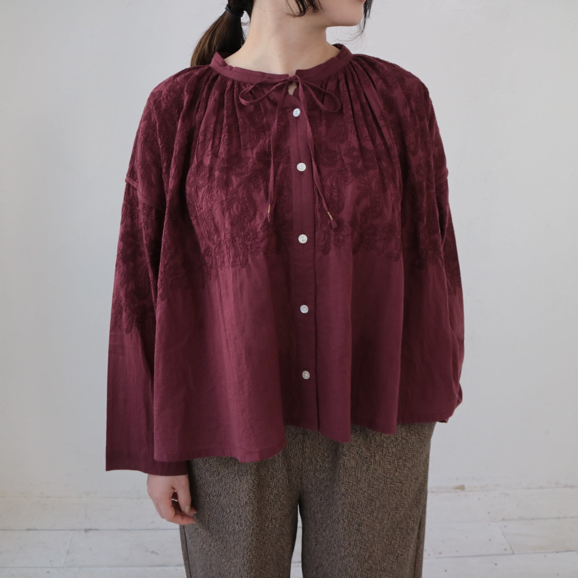 YARRA　INDIAボイル刺繍ブラウス　YR-1553-250