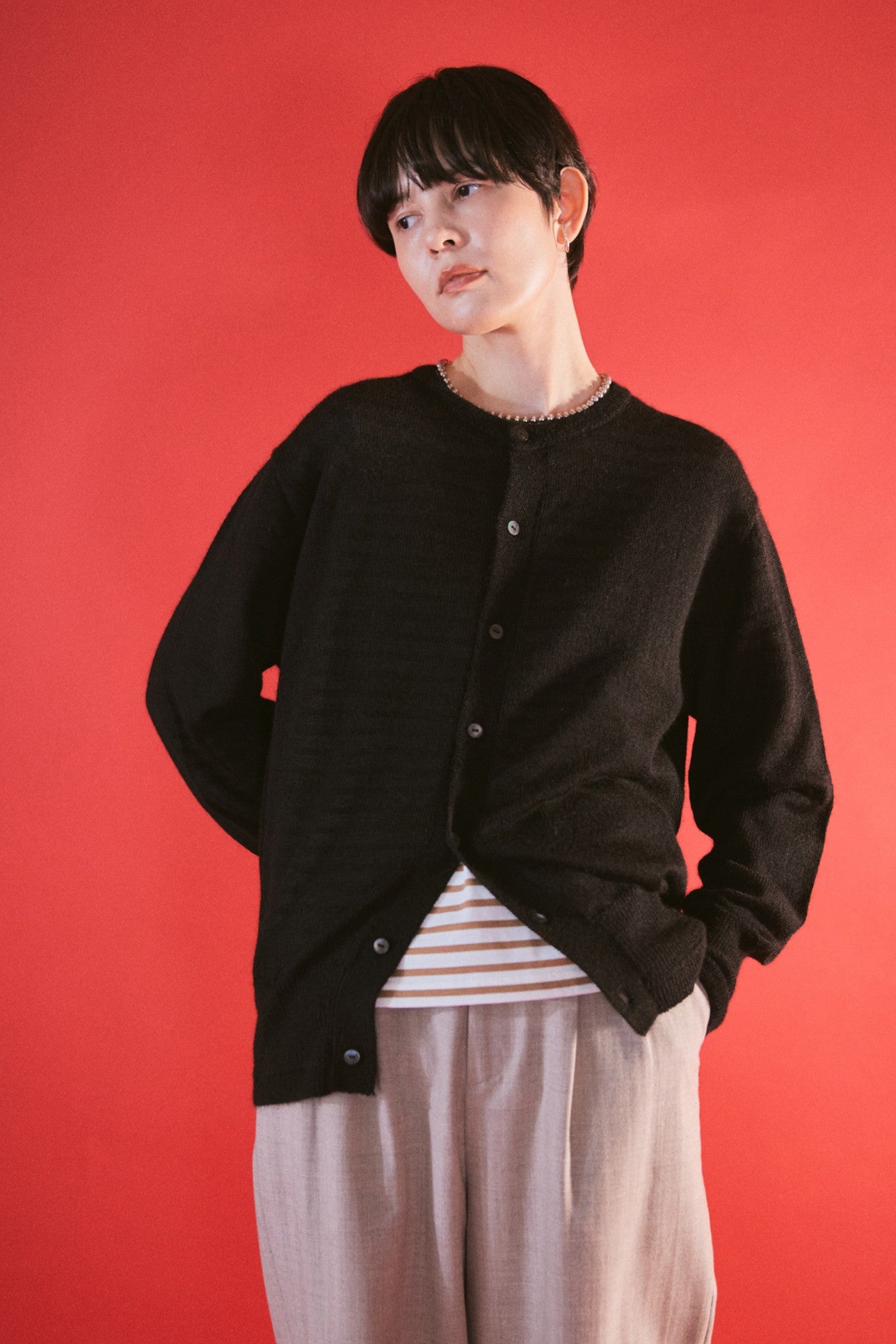 YARRA NEU ブラックアルパカニットカーディガン NU-5552-430