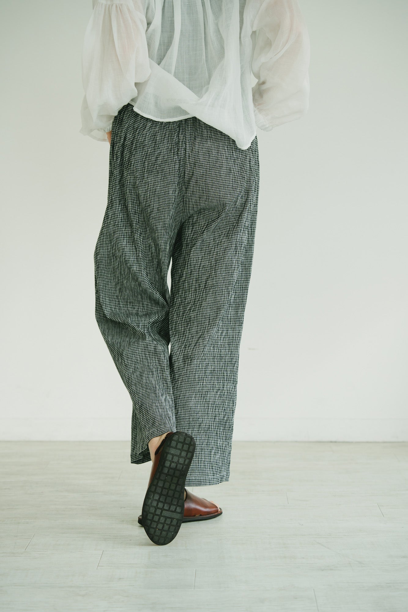 YARRA　ゆらぎちぢみパンツ　YR-1625-292