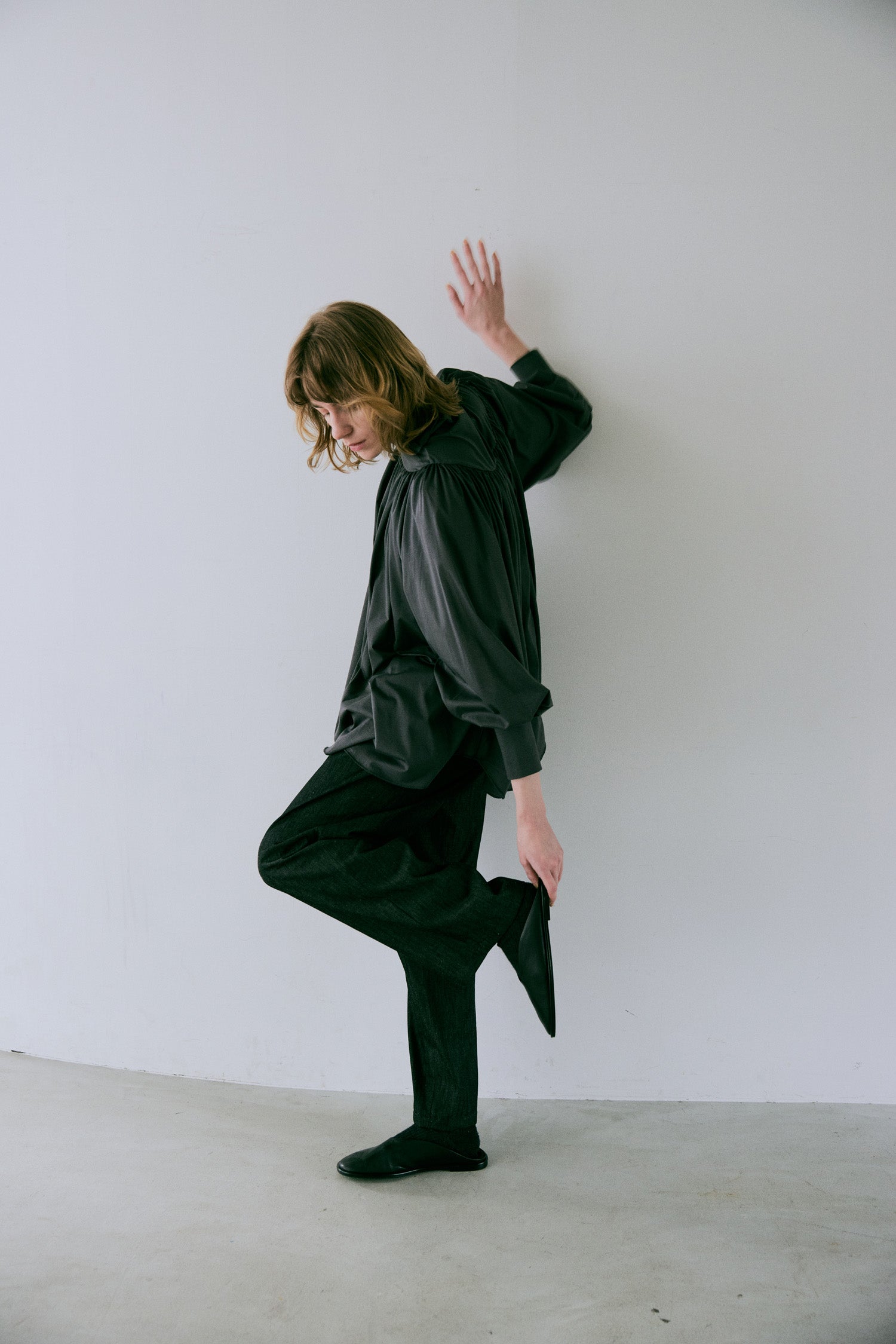 doux bleu タートルギャザーブラウス DB-2541-001