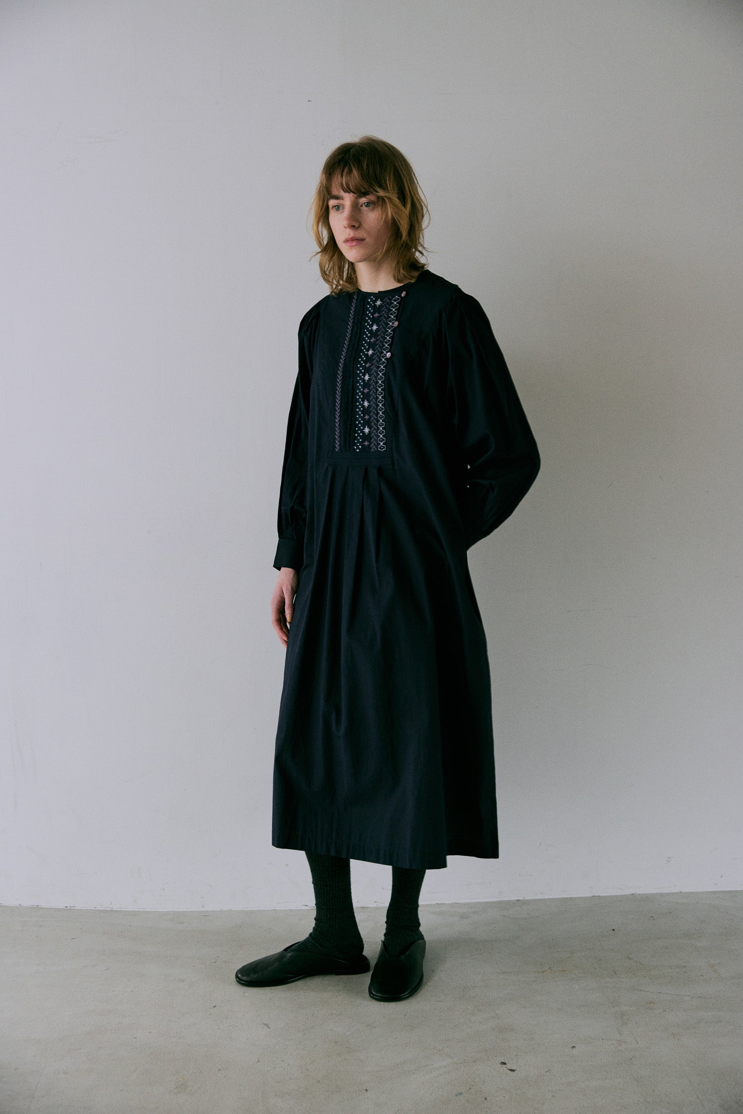 doux bleu　ステッチ エンブロイダリーワンピース　DB-2544-018
