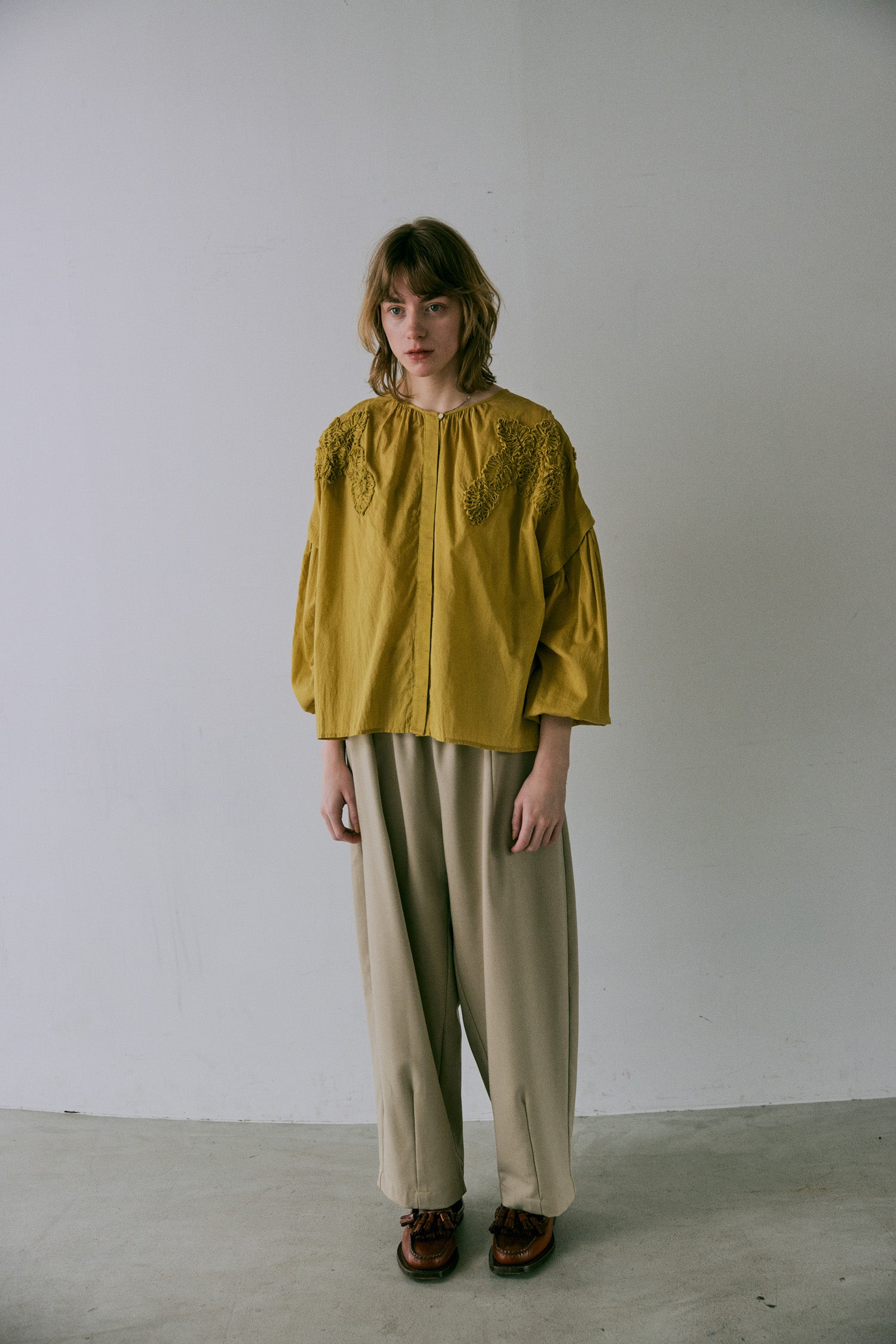 doux bleu　ストリング刺繍ブラウス　DB-2543-004