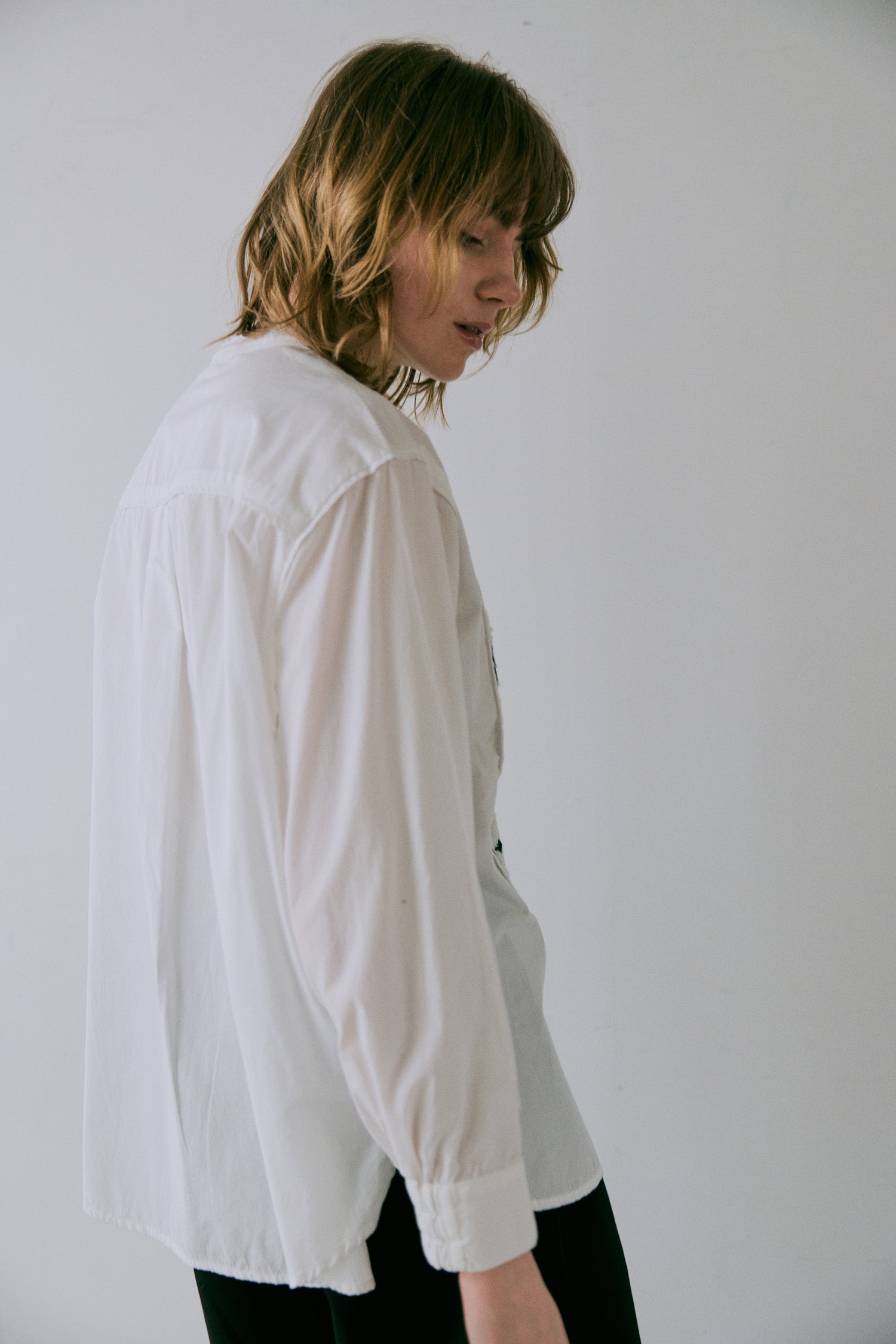 doux bleu　ステッチ エンブロイダリーシャツ　DB-2543-017