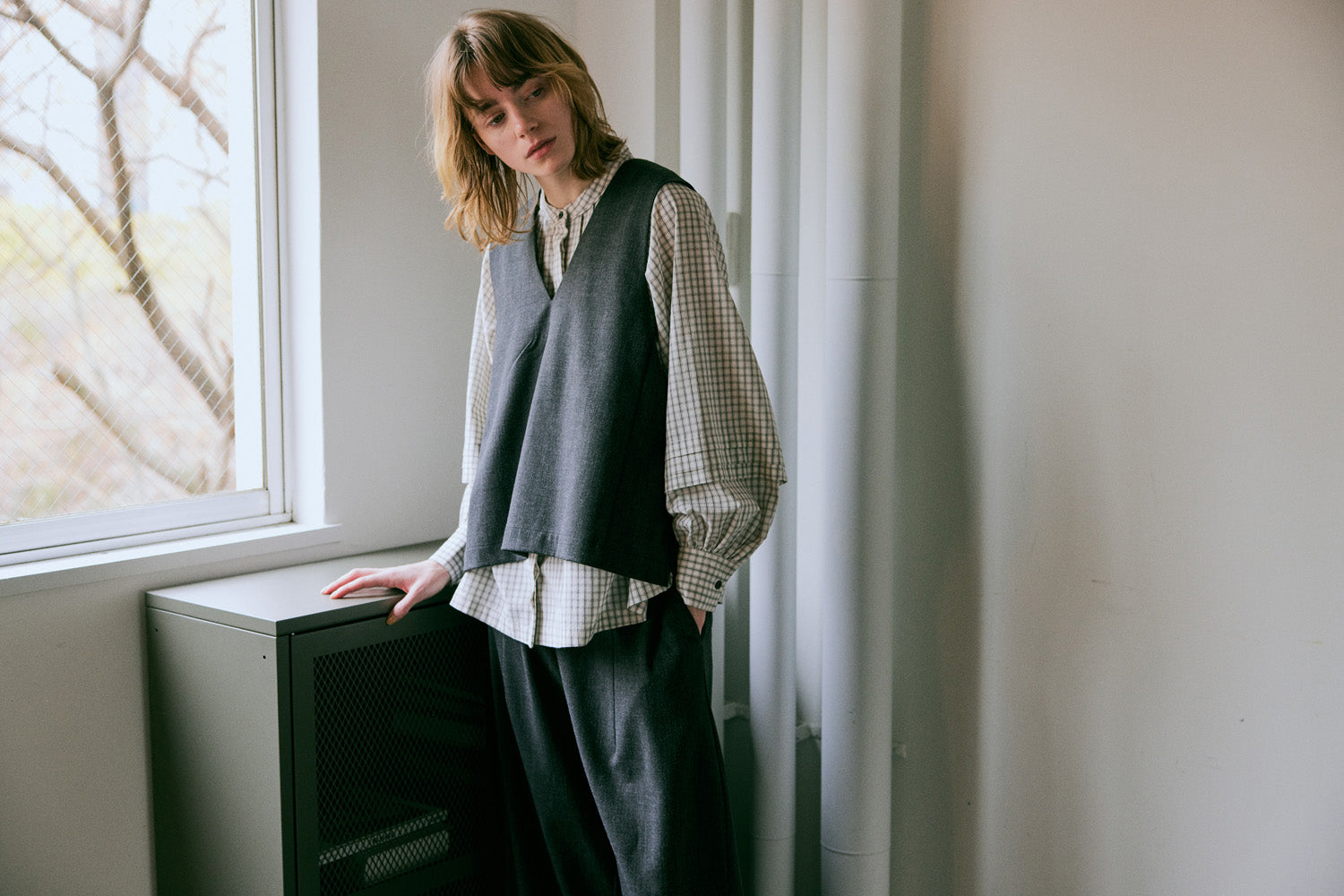 doux bleu 2WAY Vネックベスト DB-2548-023