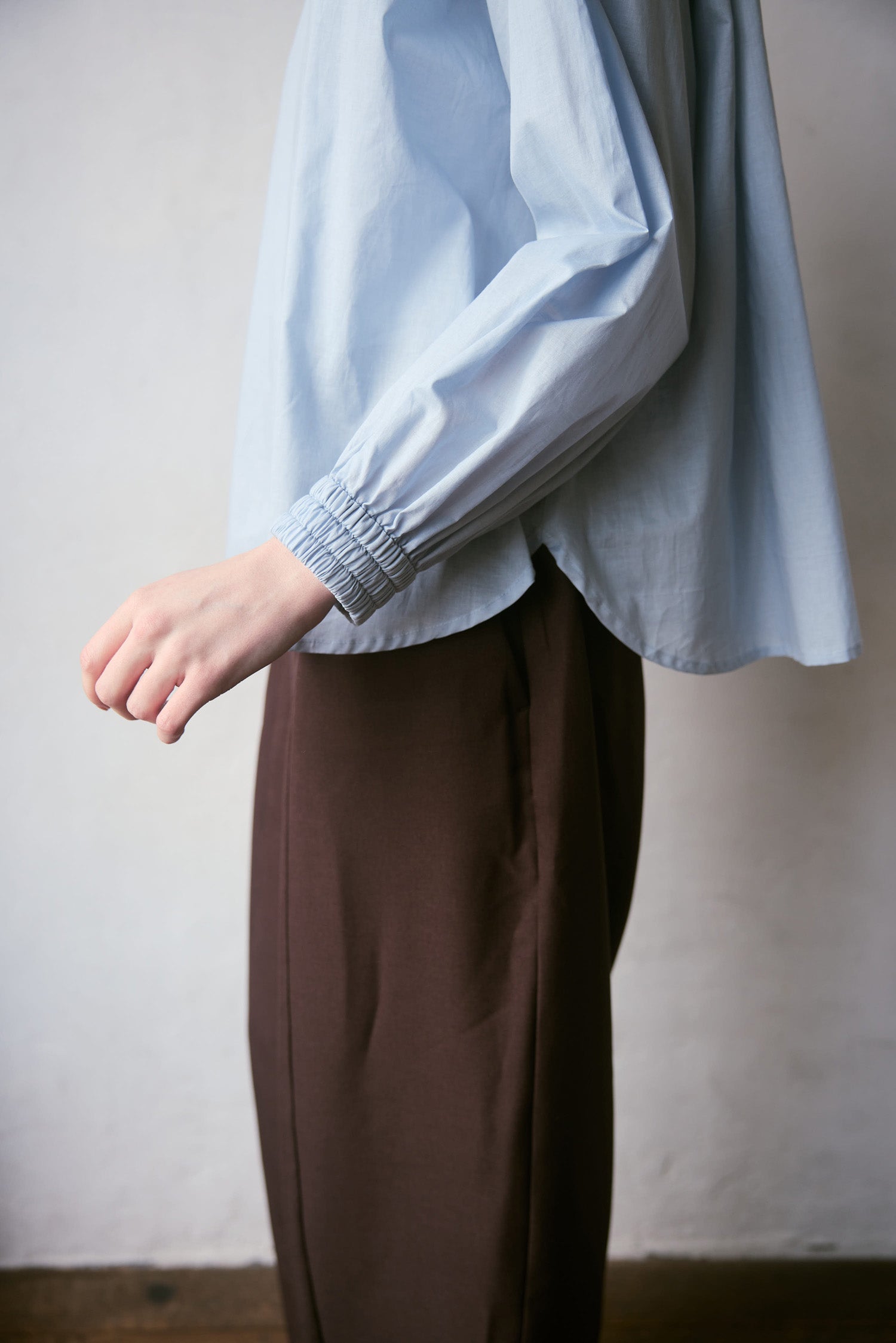 doux bleu　コットンフリルギャザーブラウス　DB-2643-004