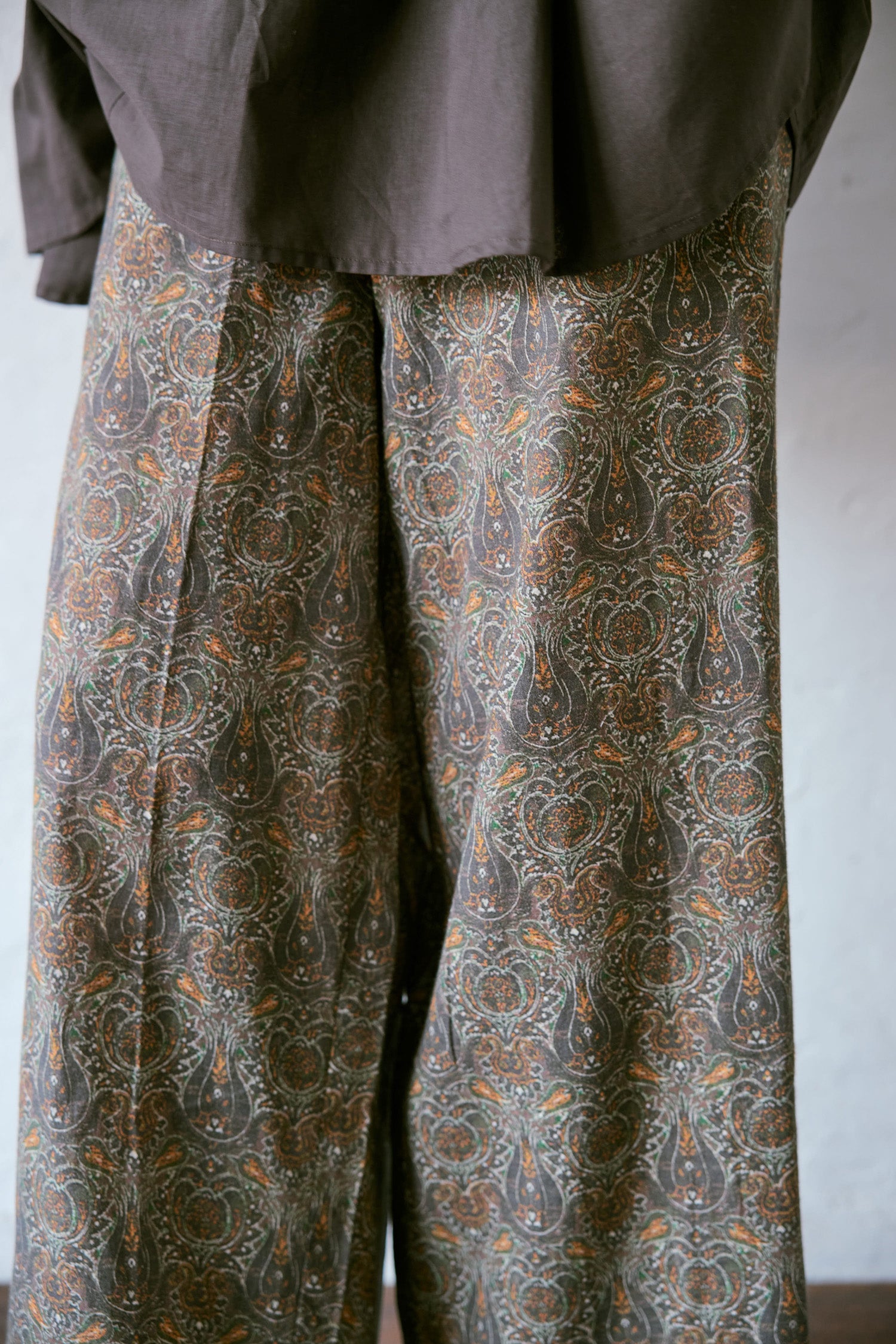 doux bleu　ダマスク柄プリントパンツ　DB-2645-011