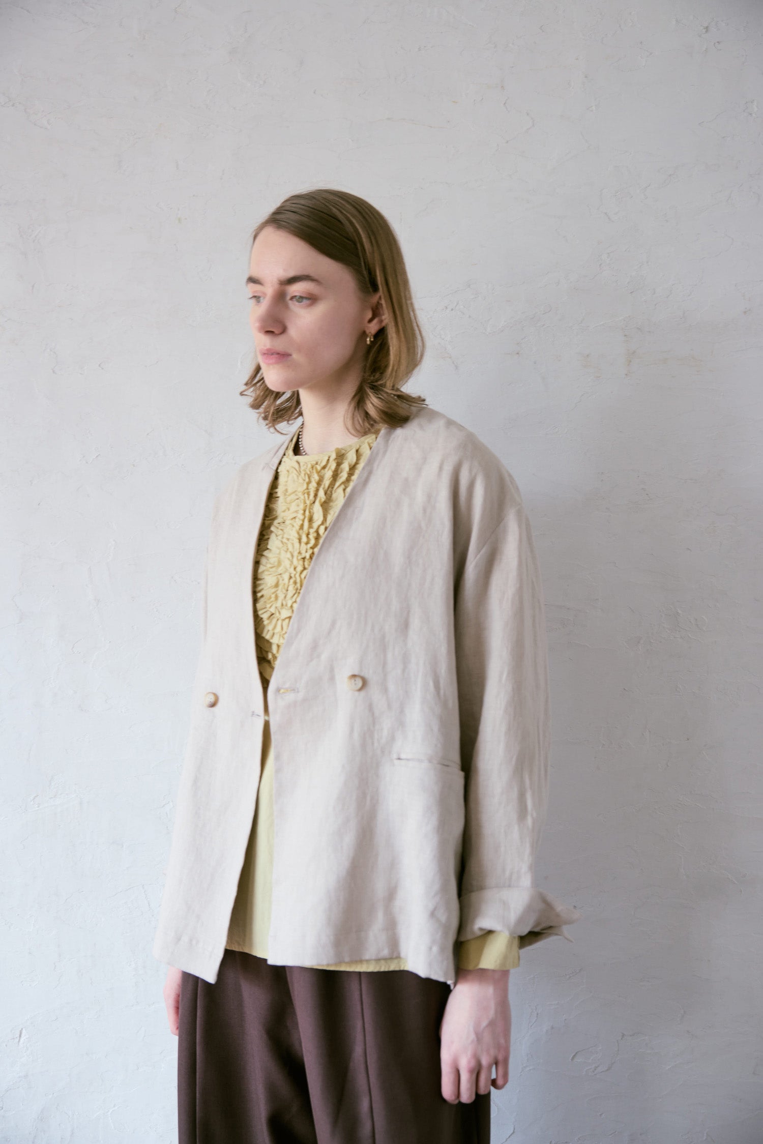 doux bleu　リネン ノーカラーダブルジャケット　DB-2647-018