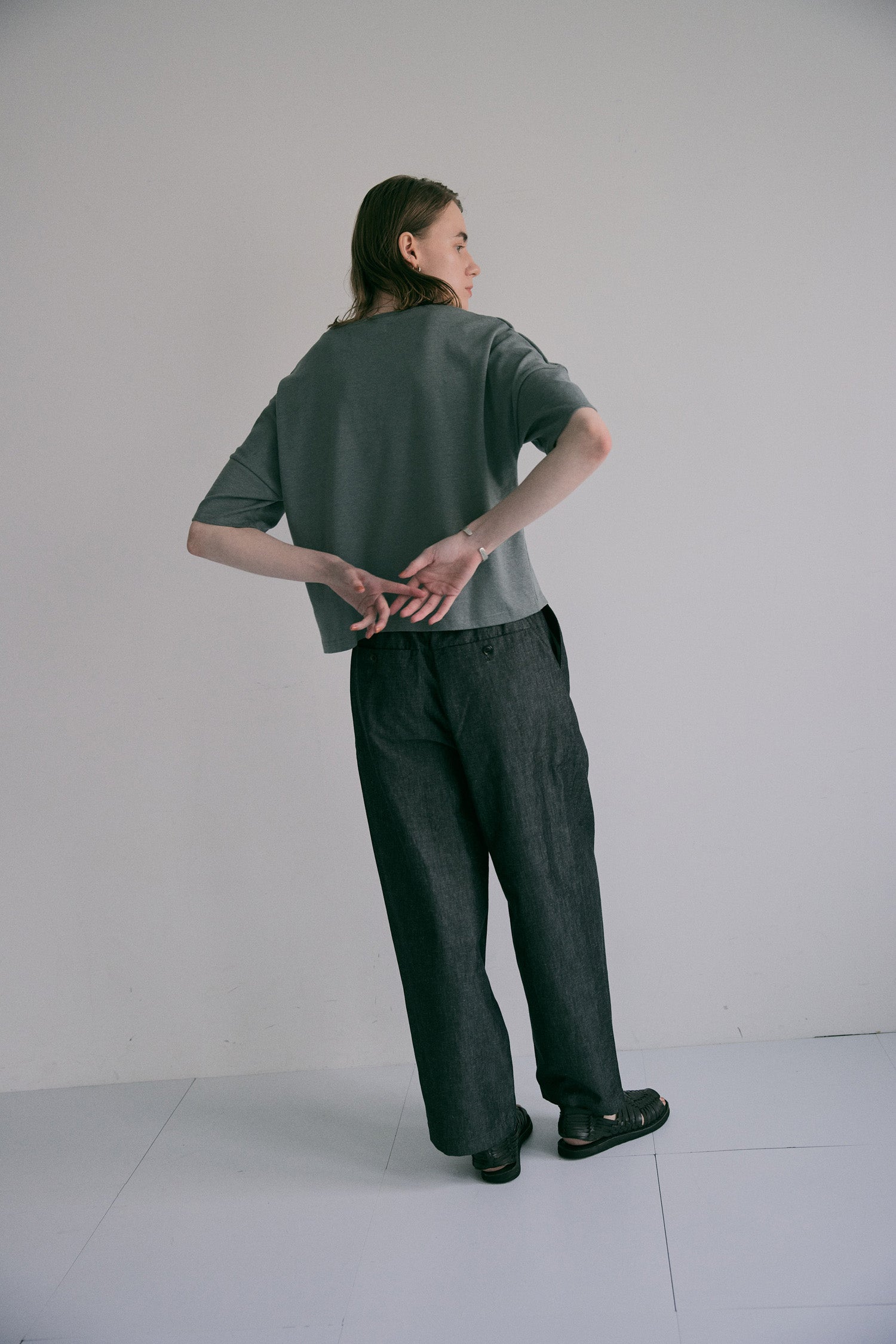 doux bleu　ライトデニムタックパンツ　DB-2625-056