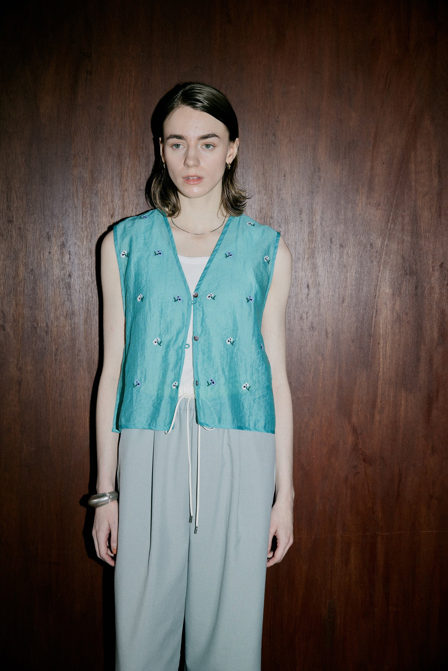 doux bleu シアー刺繍2wayベスト DB-2628-077