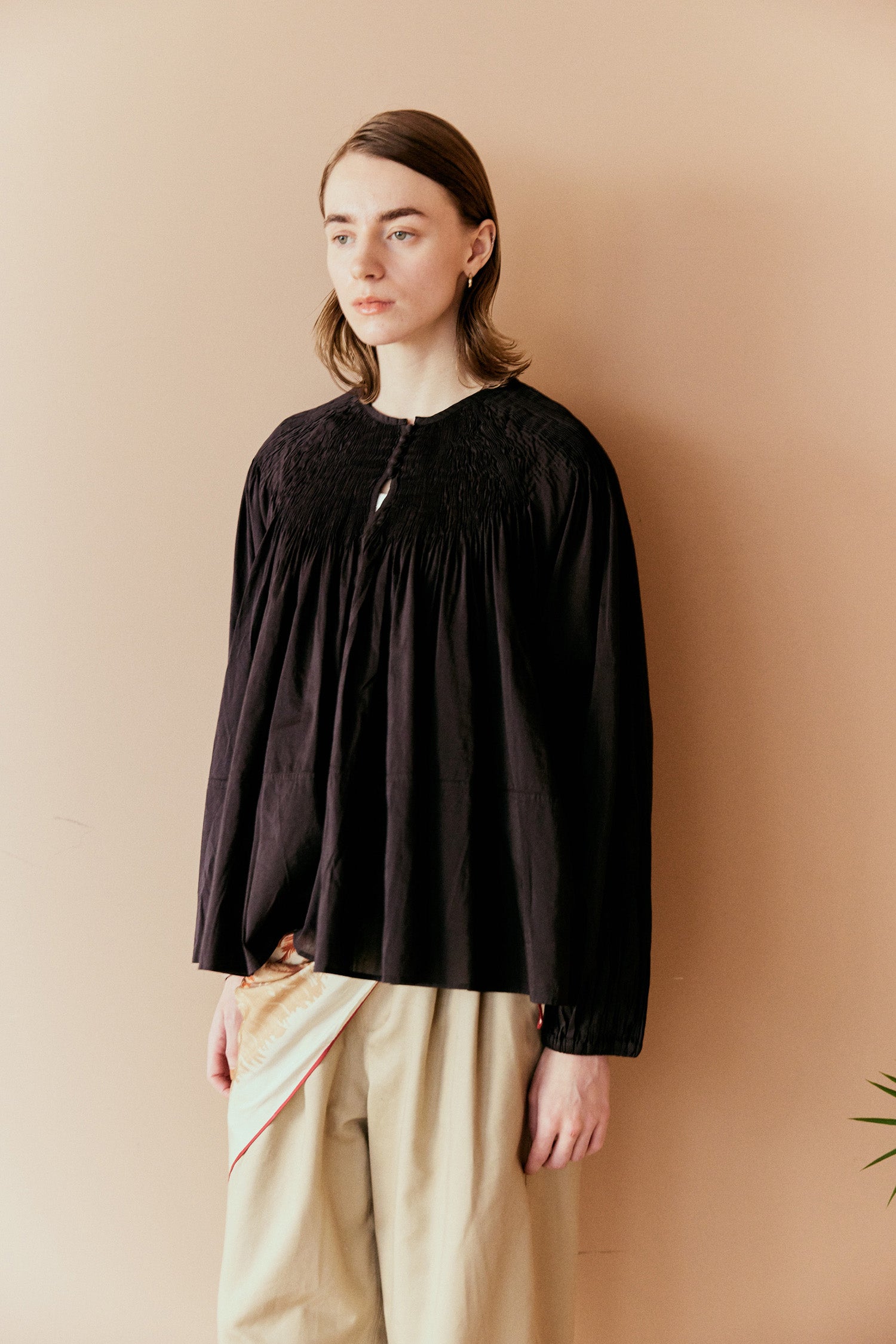 doux bleu　コットンシルク ハンドギャザーブラウス　DB-2613-042