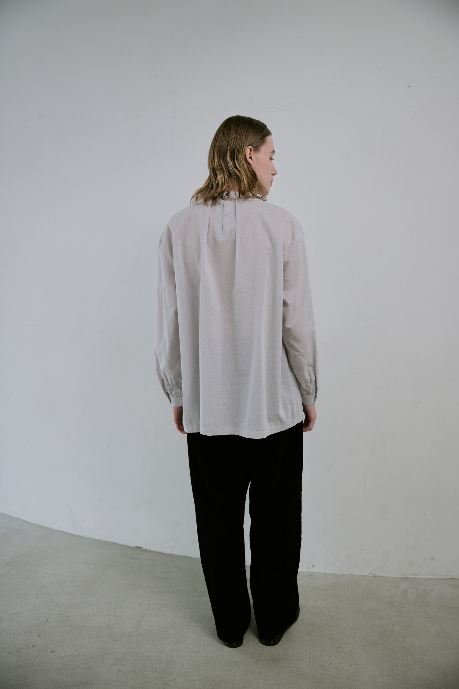 doux bleu シルバー刺繍ブラウス DB-2553-050