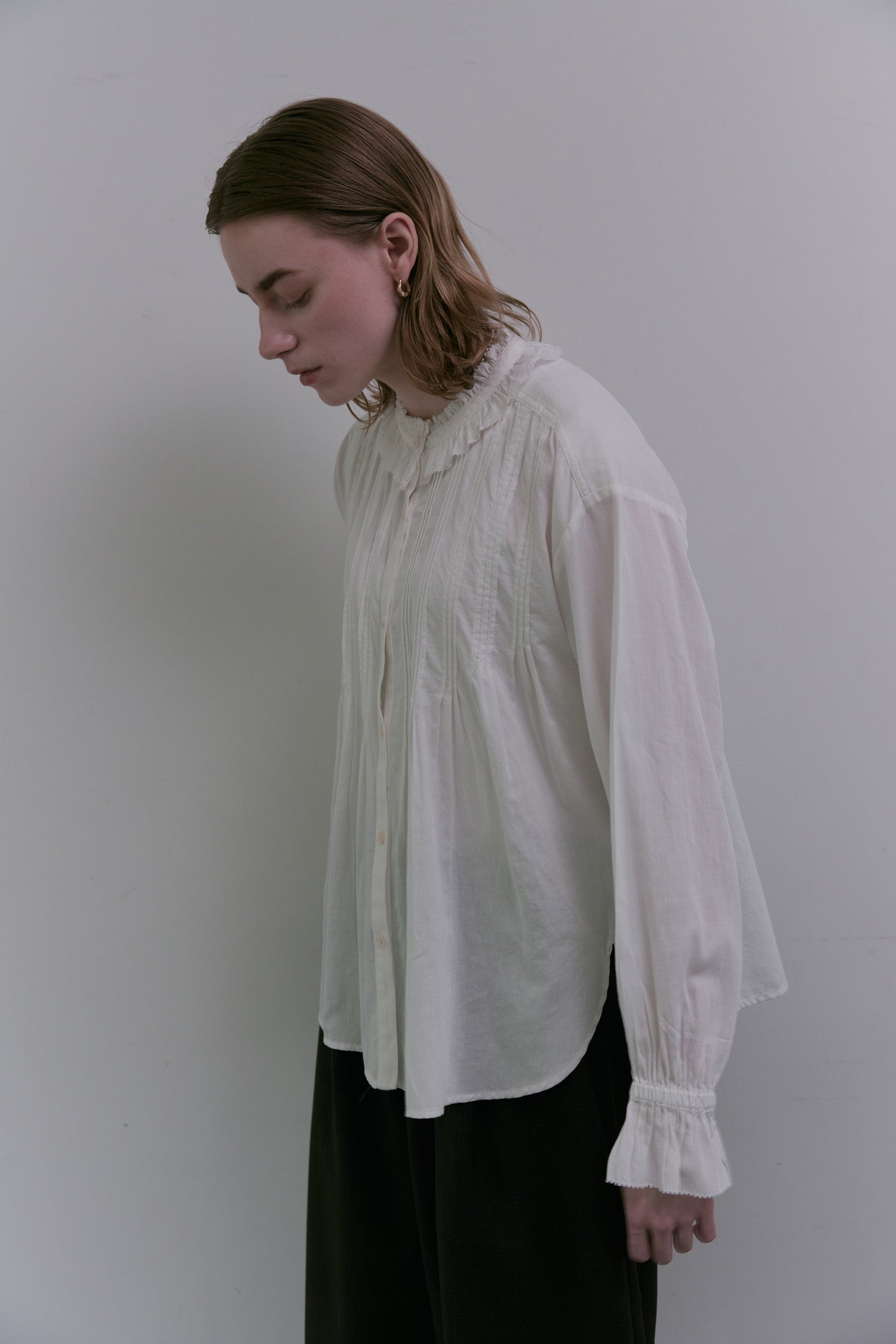 【OUR】フリルカラーブラウス フリルカラーブラウス(M OFF WHITE): トップス｜PMbox P&M OFFICIAL