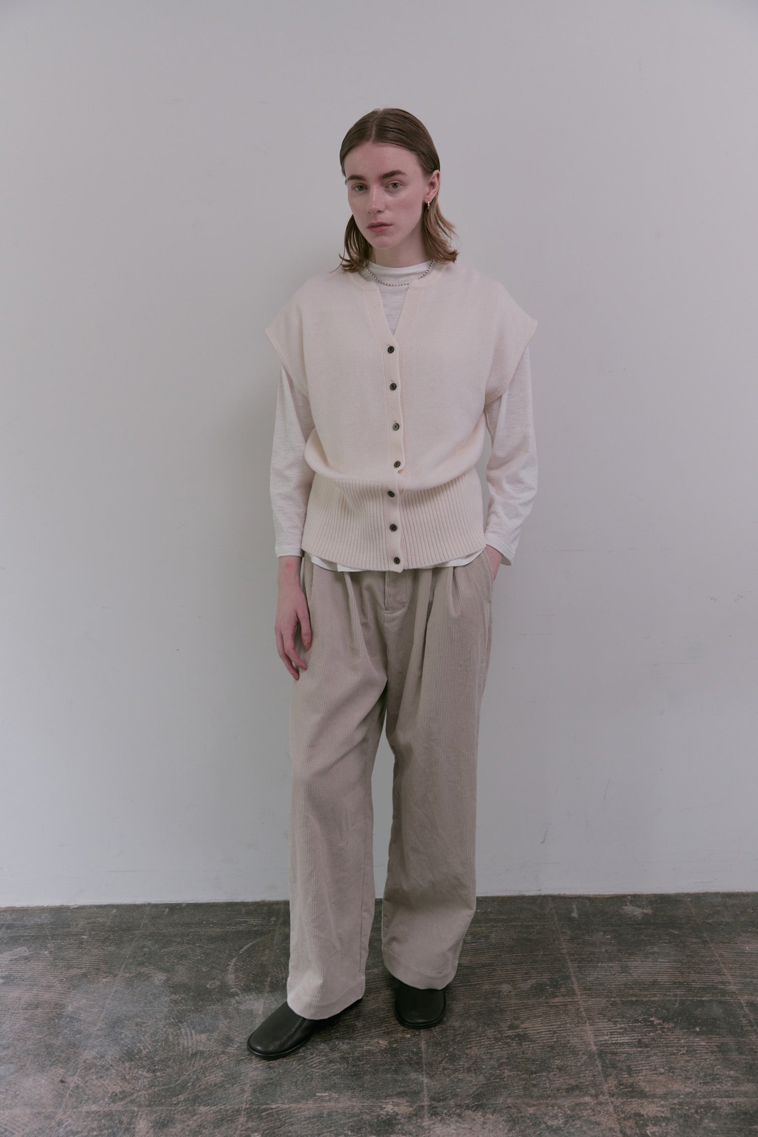 doux bleu　バックタック ニットベスト　DB-2558-046