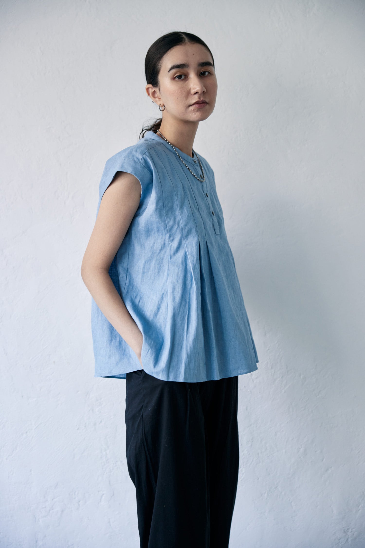 doux bleu　リネンコットン タックブラウス　DB-2533-075