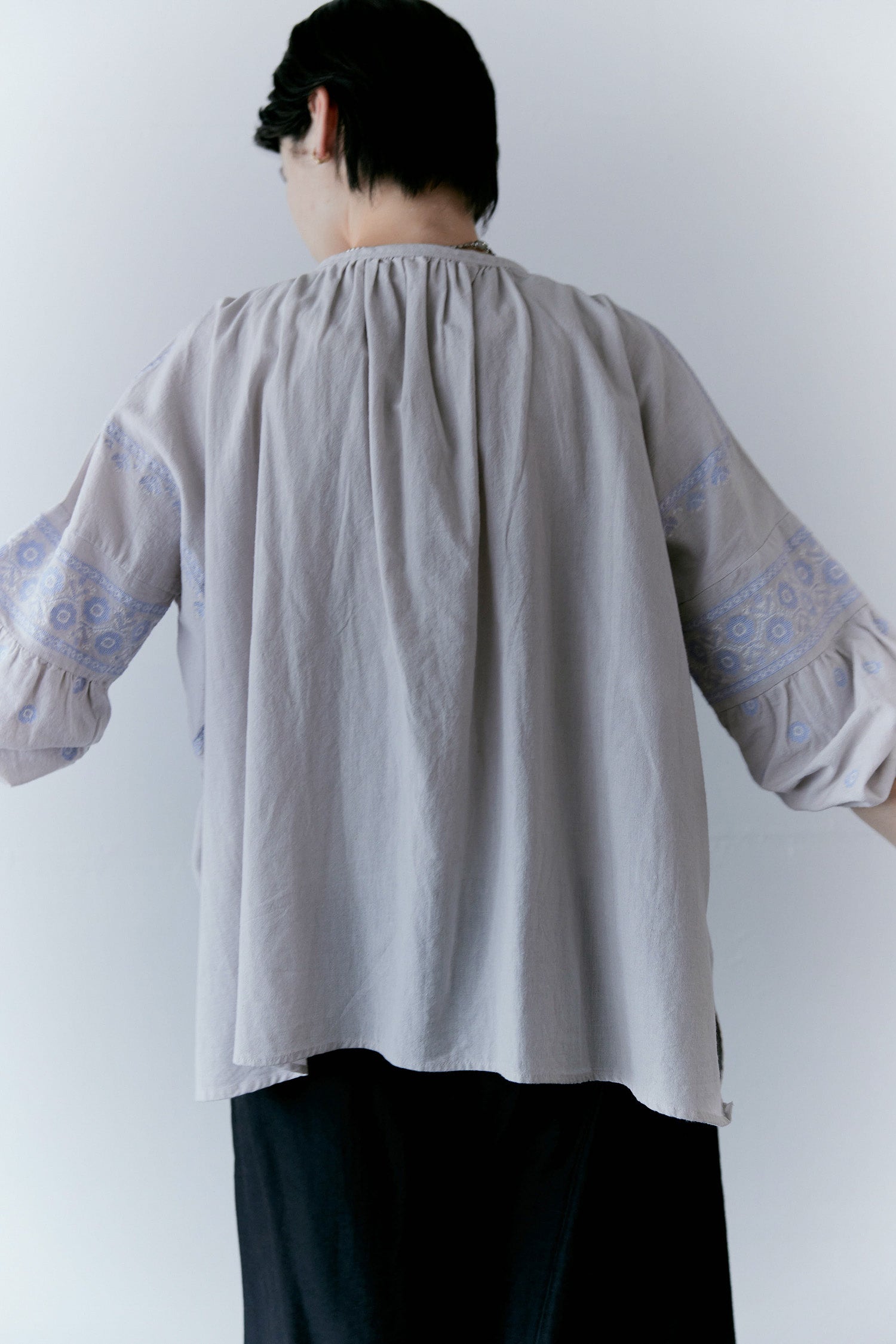 doux bleu　C/L クロスステッチ刺繍ブラウス　DB-2613-015