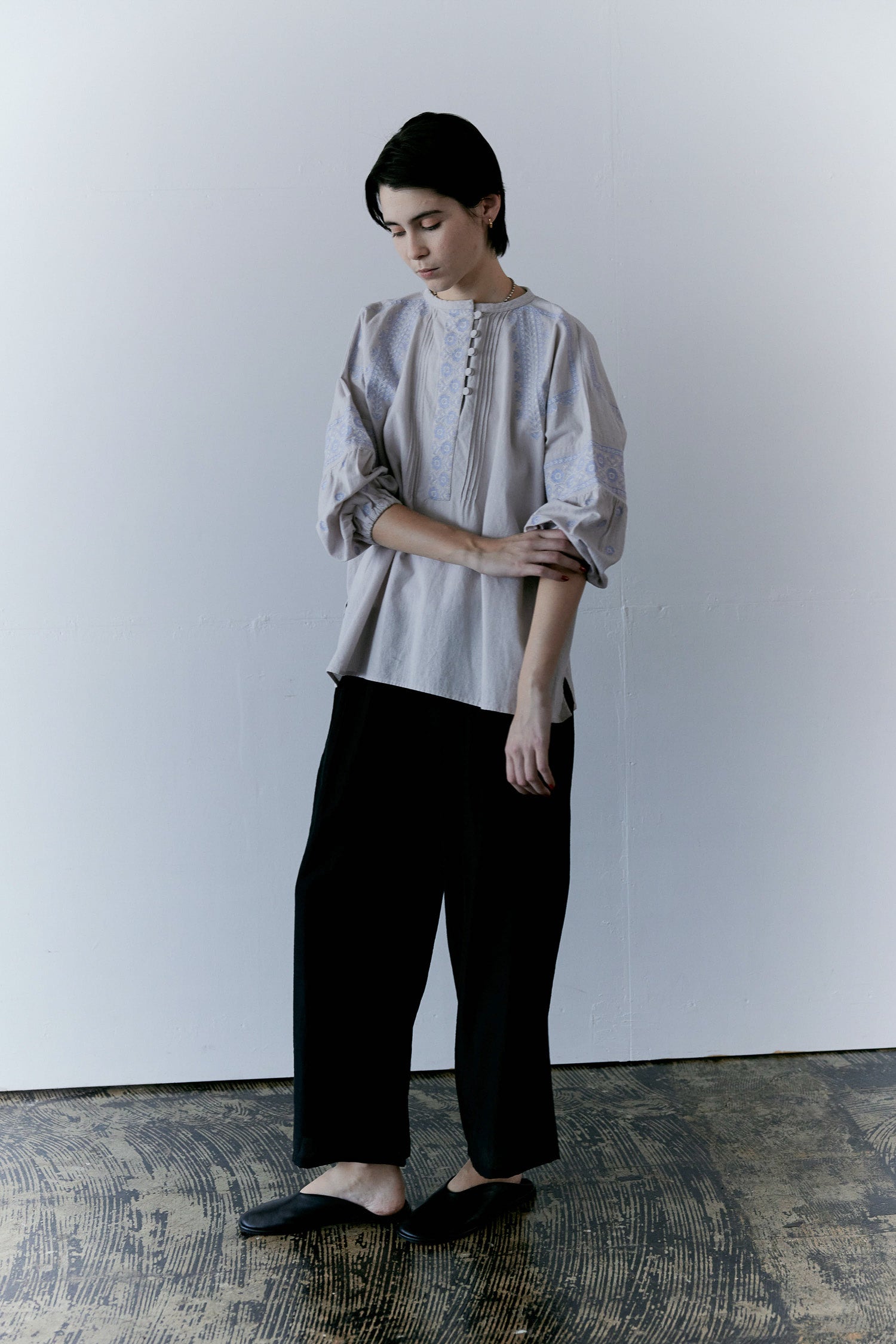 doux bleu　C/L クロスステッチ刺繍ブラウス　DB-2613-015